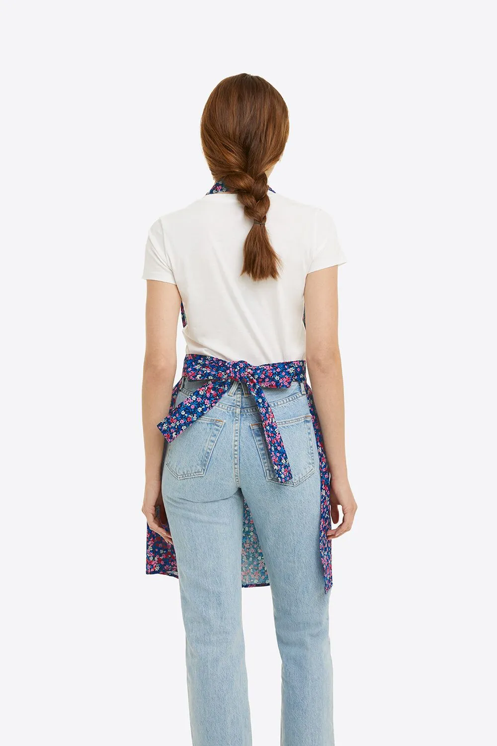 Apron in Spring Ditsy Floral sold by Draper James product image thumbnail 2