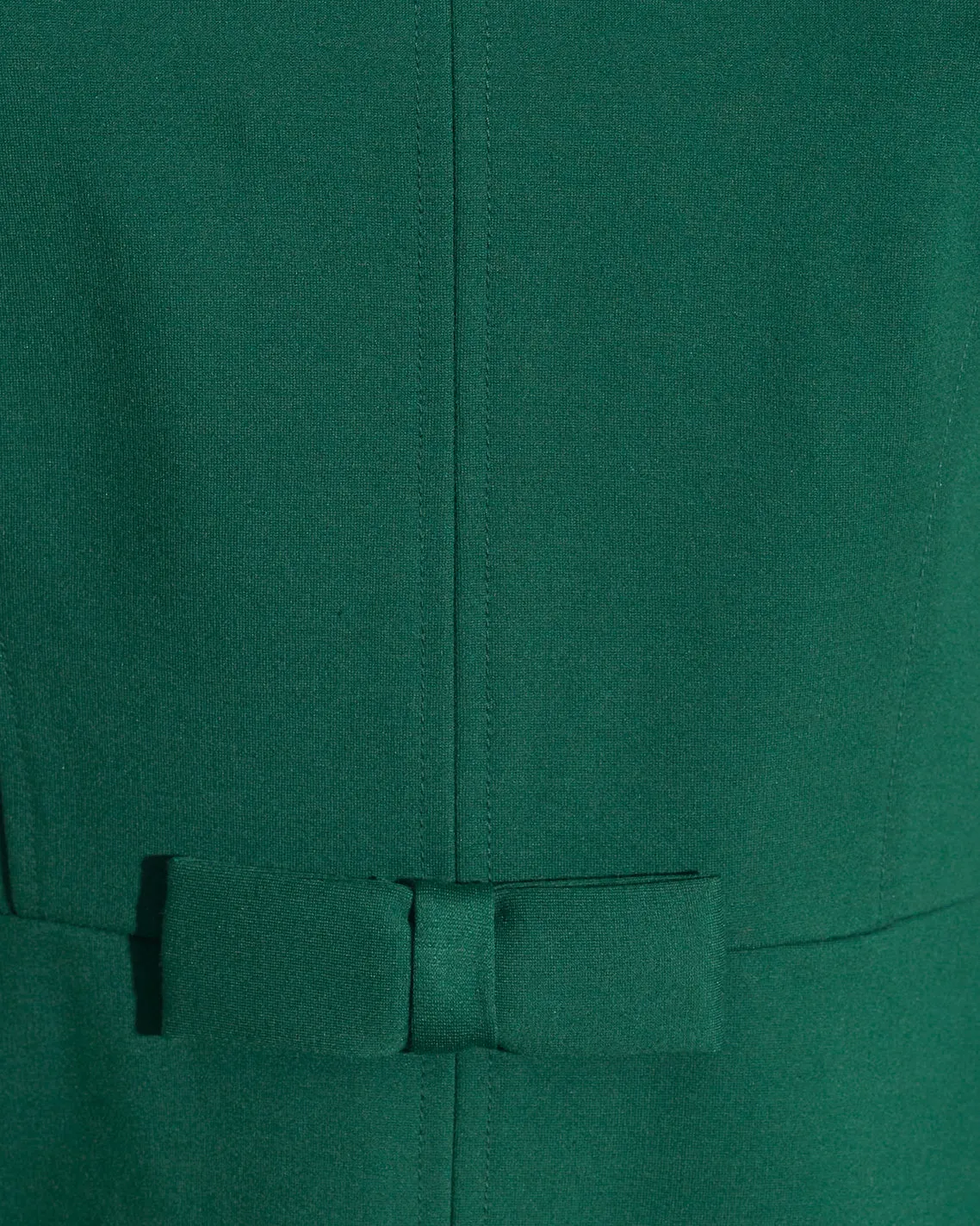 Long-Sleeve Sadie Shift Dress in Evergreen sold by Draper James product image thumbnail 4