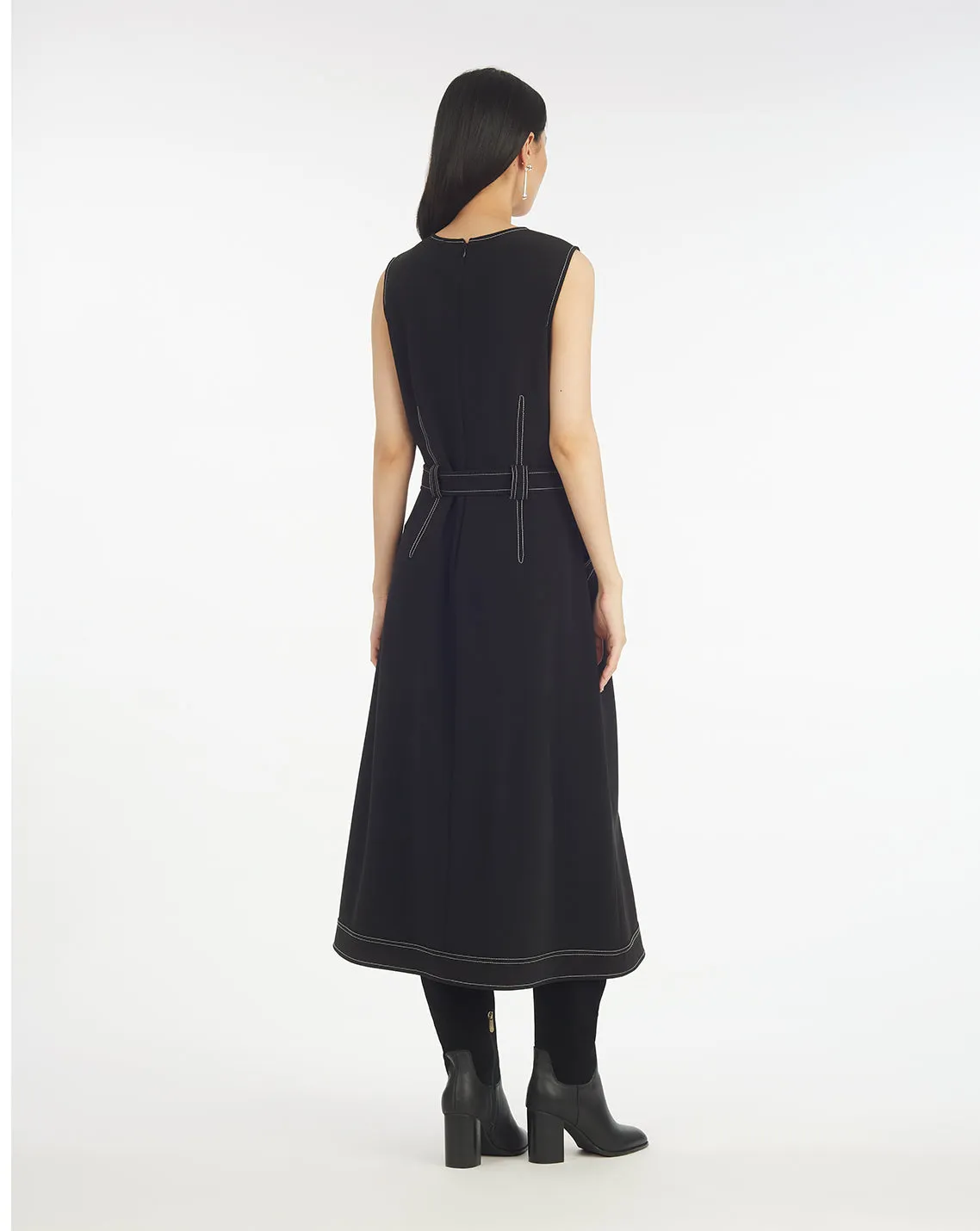 Juno Sleeveless Utility Dress in Belle Meade Black sold by Draper James product image thumbnail 2