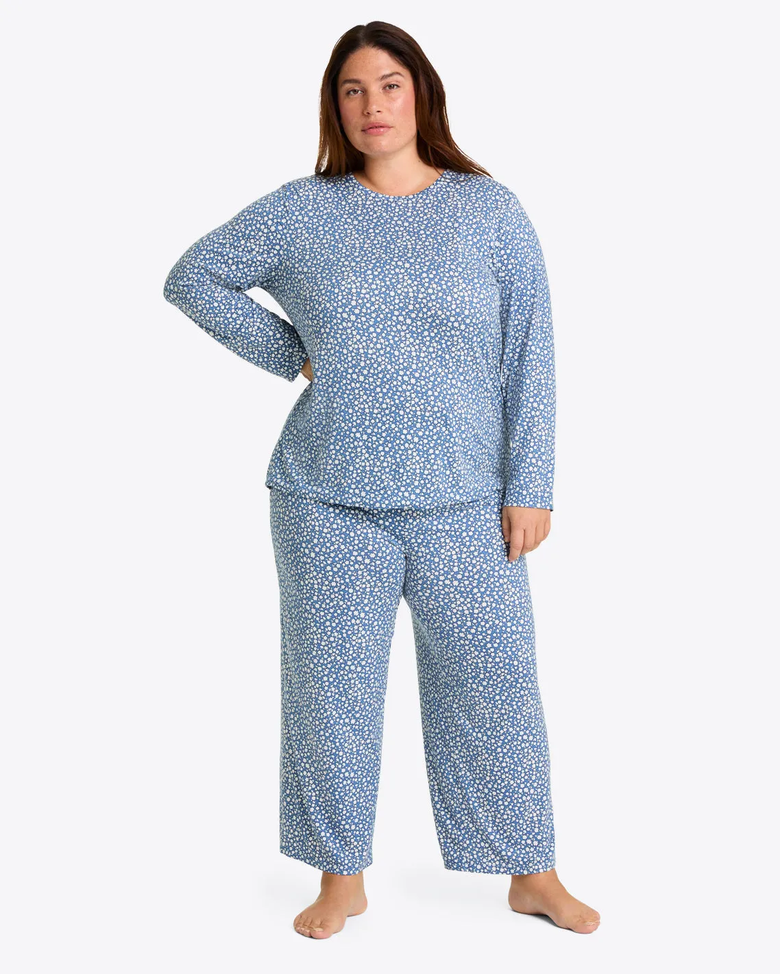 Amelia Pajama Set in Popcorn Ditsy Floral sold by Draper James product image thumbnail 3