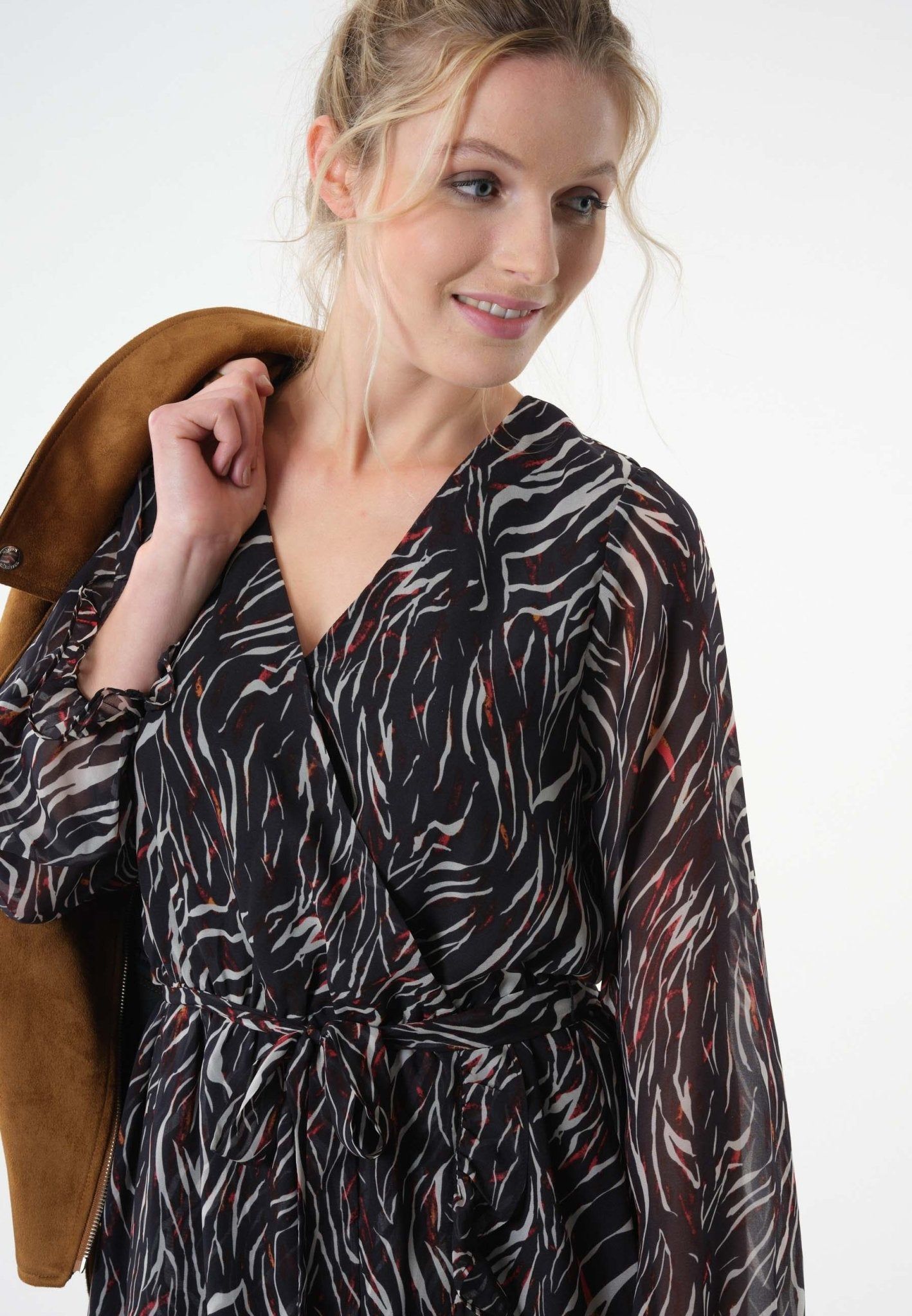 Deeluxe Elsie Short Dress sold by Dress Barn product image thumbnail 3