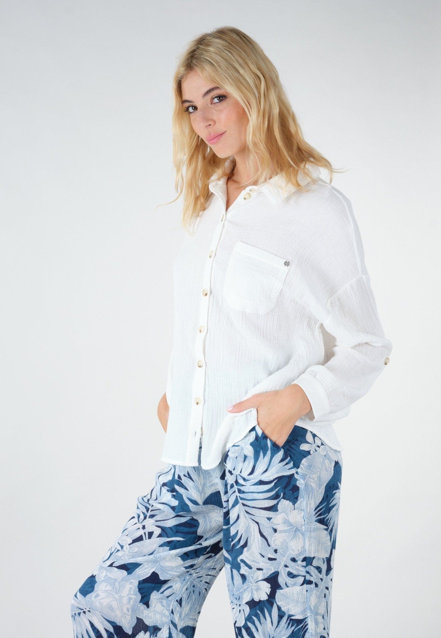Deeluxe Daola Shirt sold by Dress Barn product image thumbnail 4