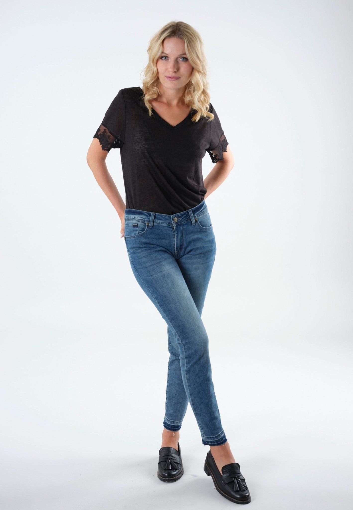 Deeluxe Lea Dark Blue Denim Jeans sold by Dress Barn product image thumbnail 3