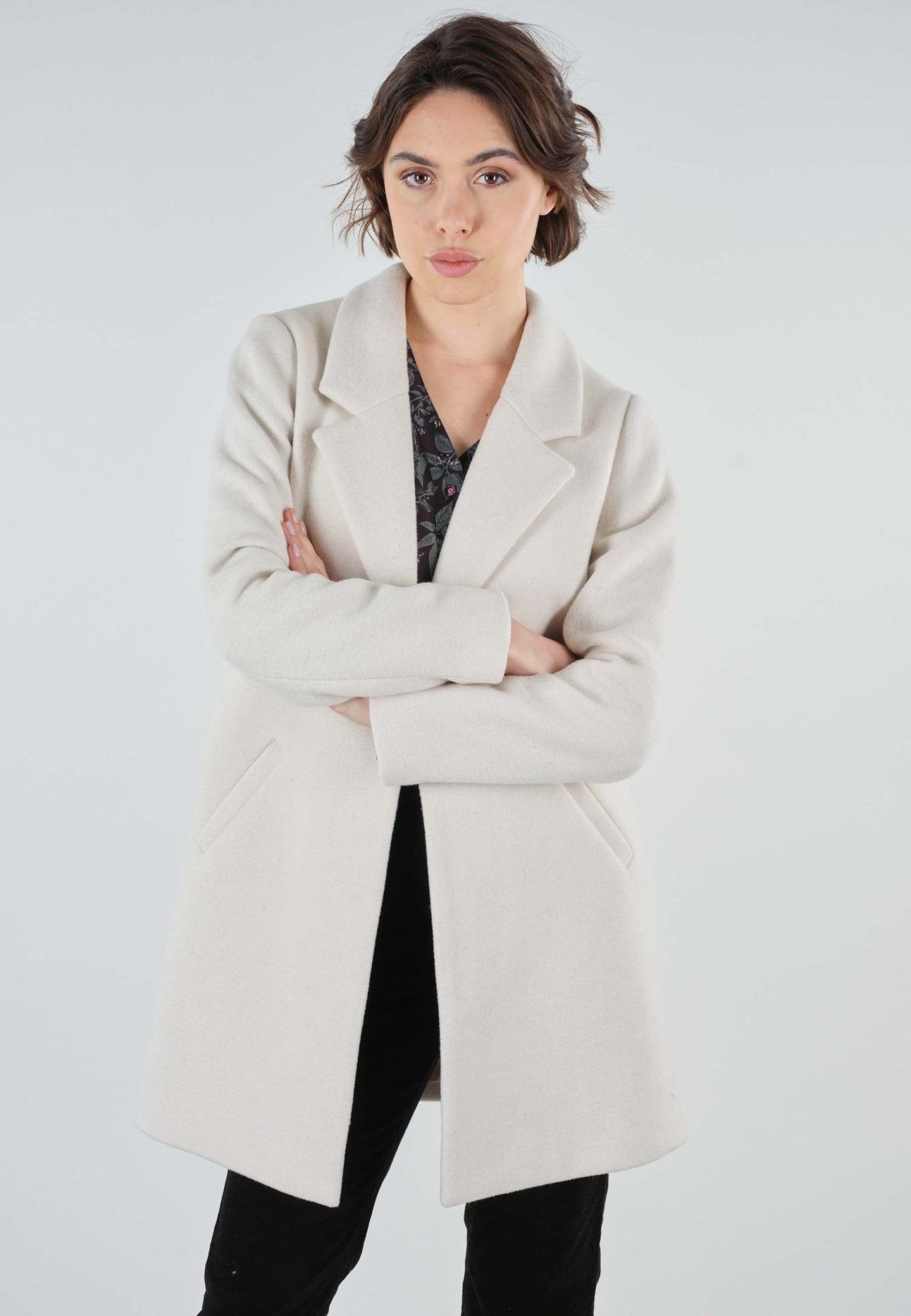 Deeluxe Cassilia Jacket sold by Dress Barn product image thumbnail 2