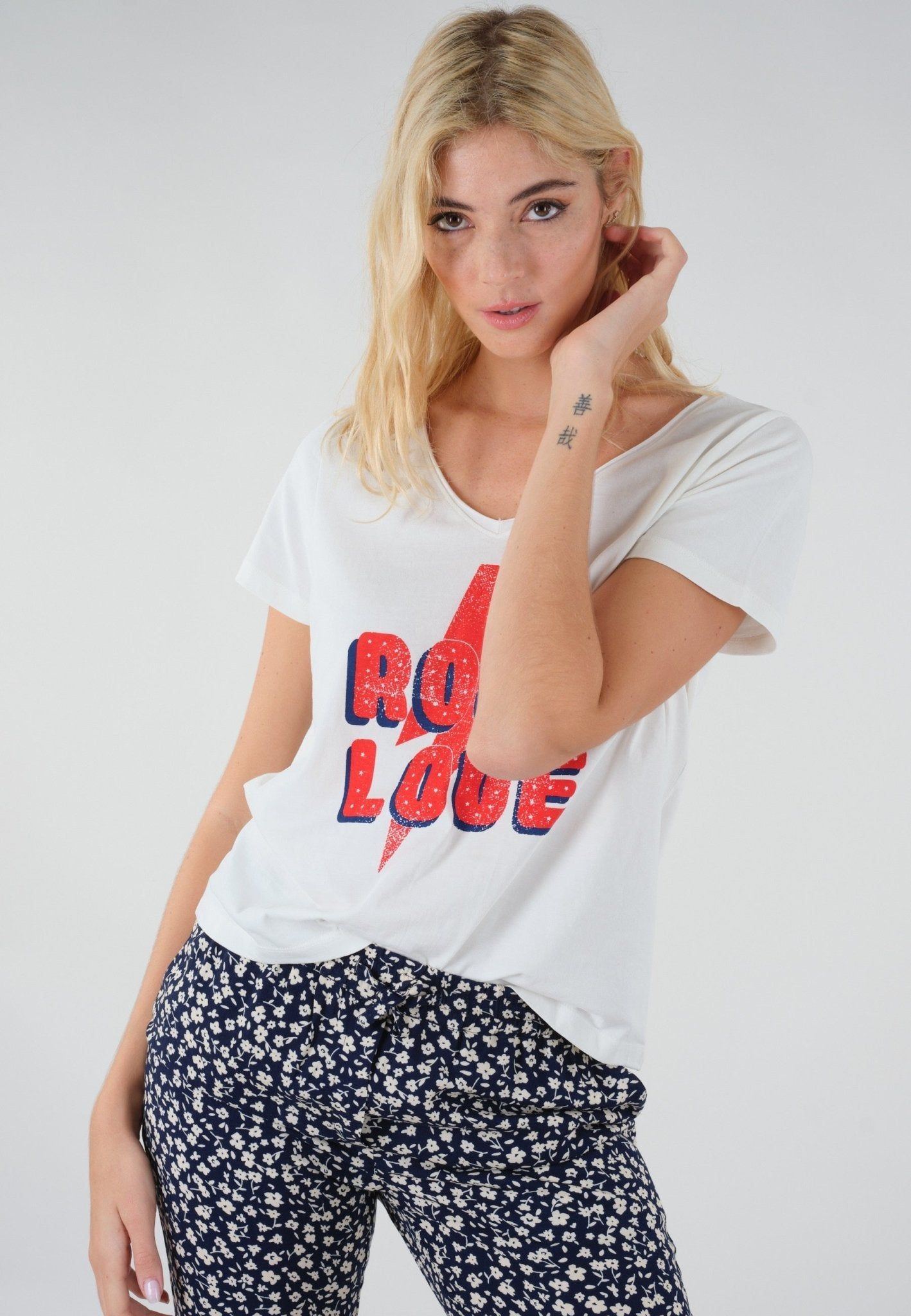 Deeluxe Lightny T-Shirt sold by Dress Barn product image thumbnail 2