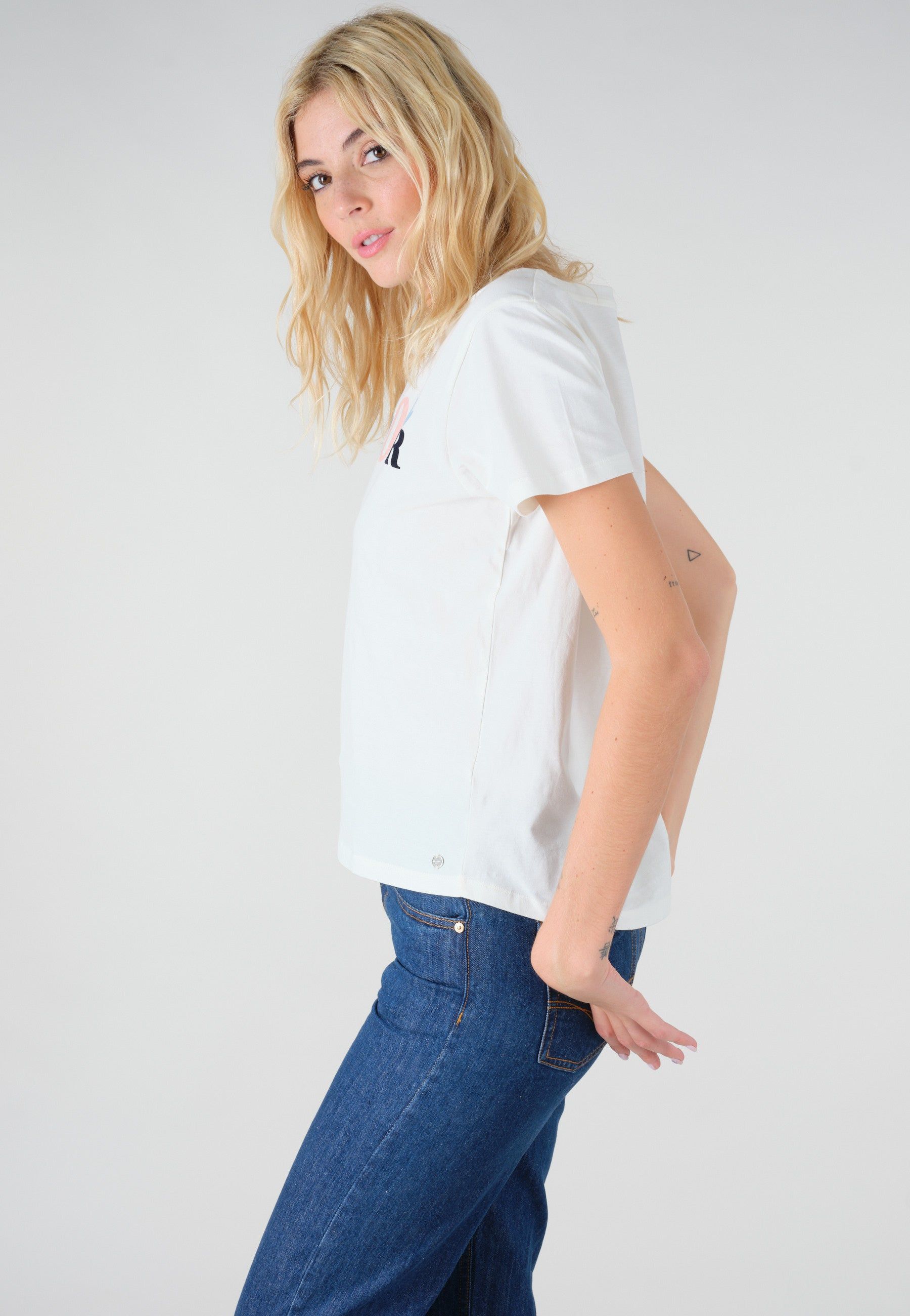 Deeluxe Rouma T-Shirt sold by Dress Barn product image thumbnail 3
