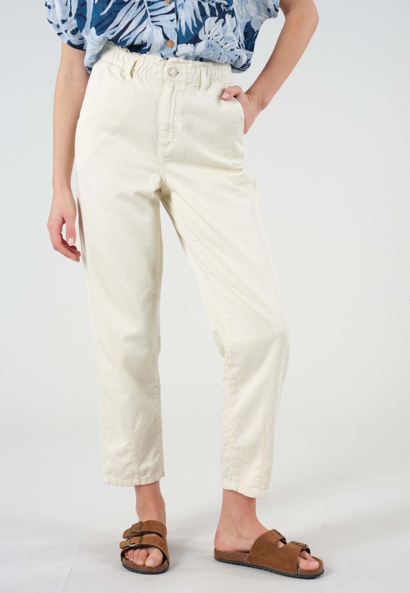 Deeluxe Kellyn Pants sold by Dress Barn product image thumbnail 4