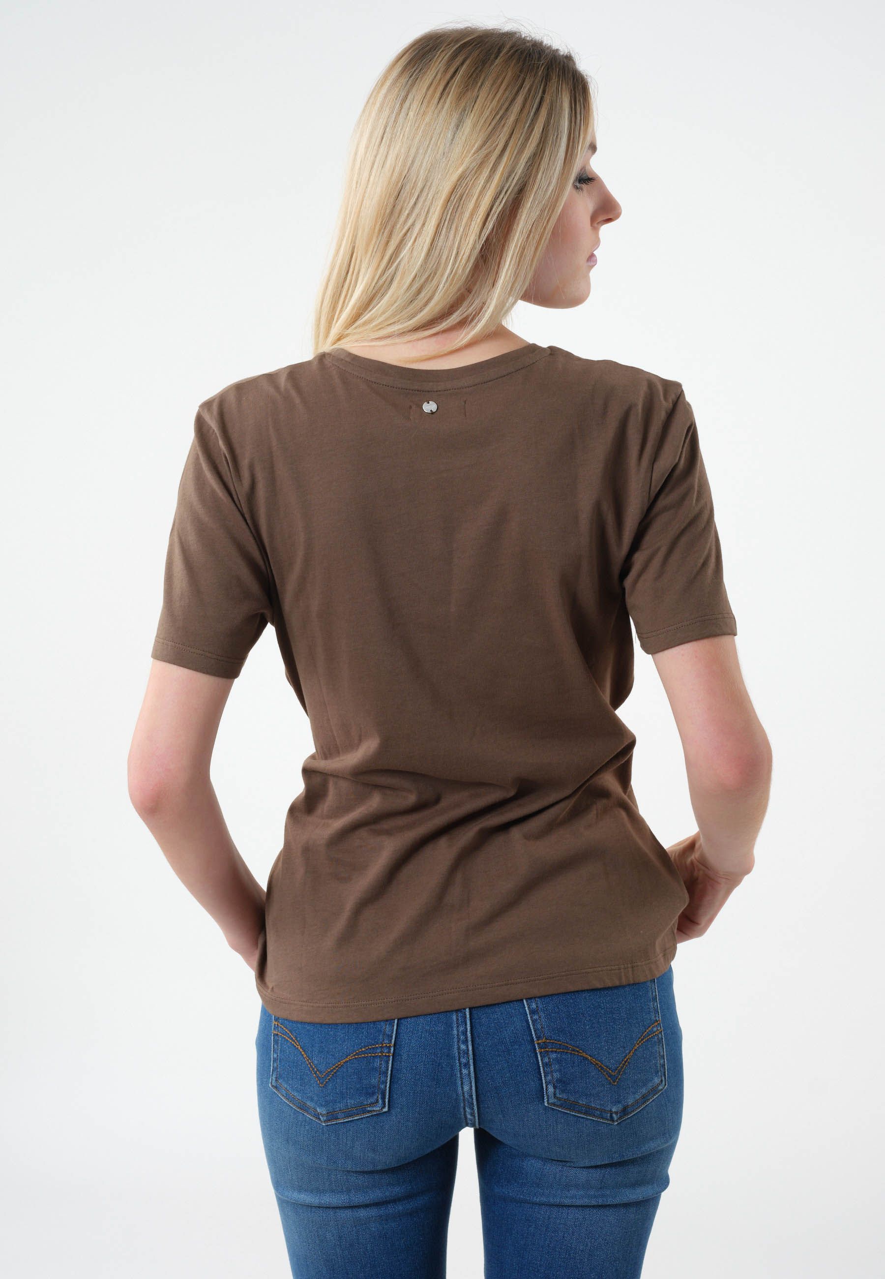 Deeluxe Tessa T-Shirt sold by Dress Barn product image thumbnail 4