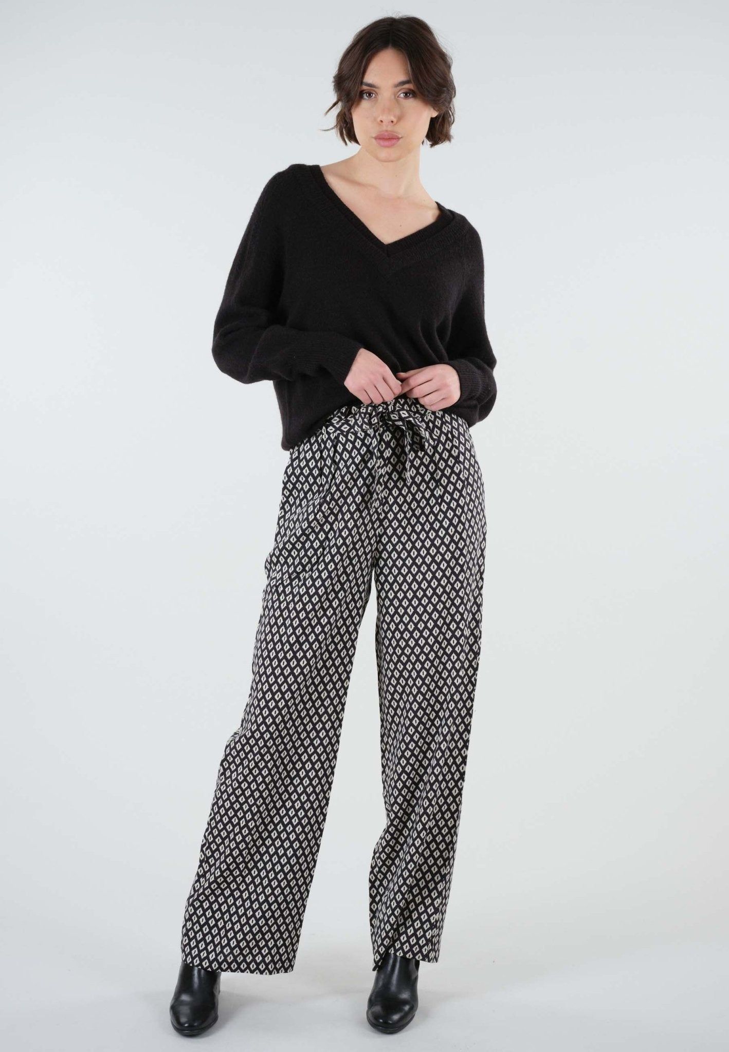 Deeluxe Kanda Pants sold by Dress Barn product image thumbnail 2