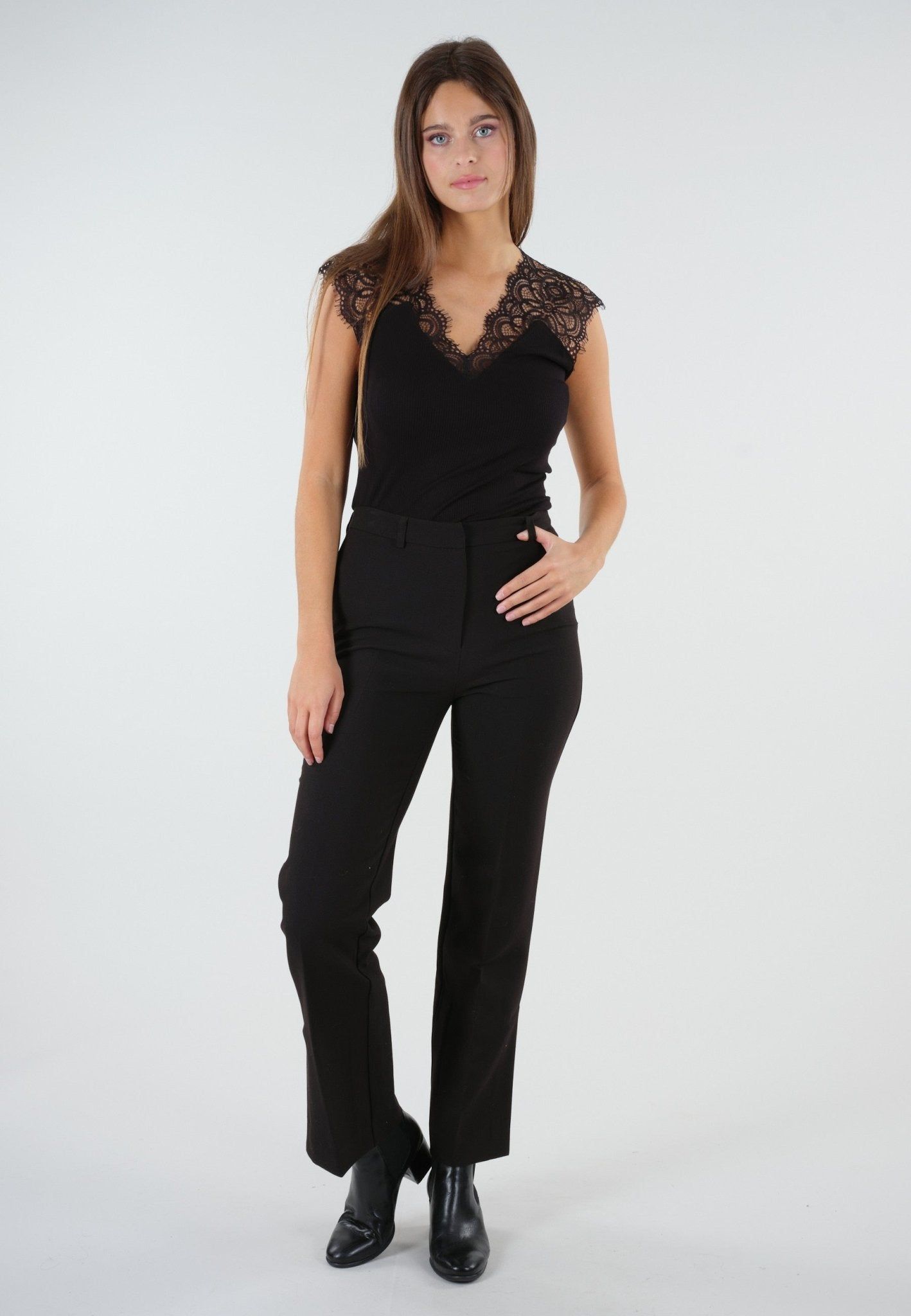 Deeluxe Brivia T-Shirt sold by Dress Barn product image thumbnail 3