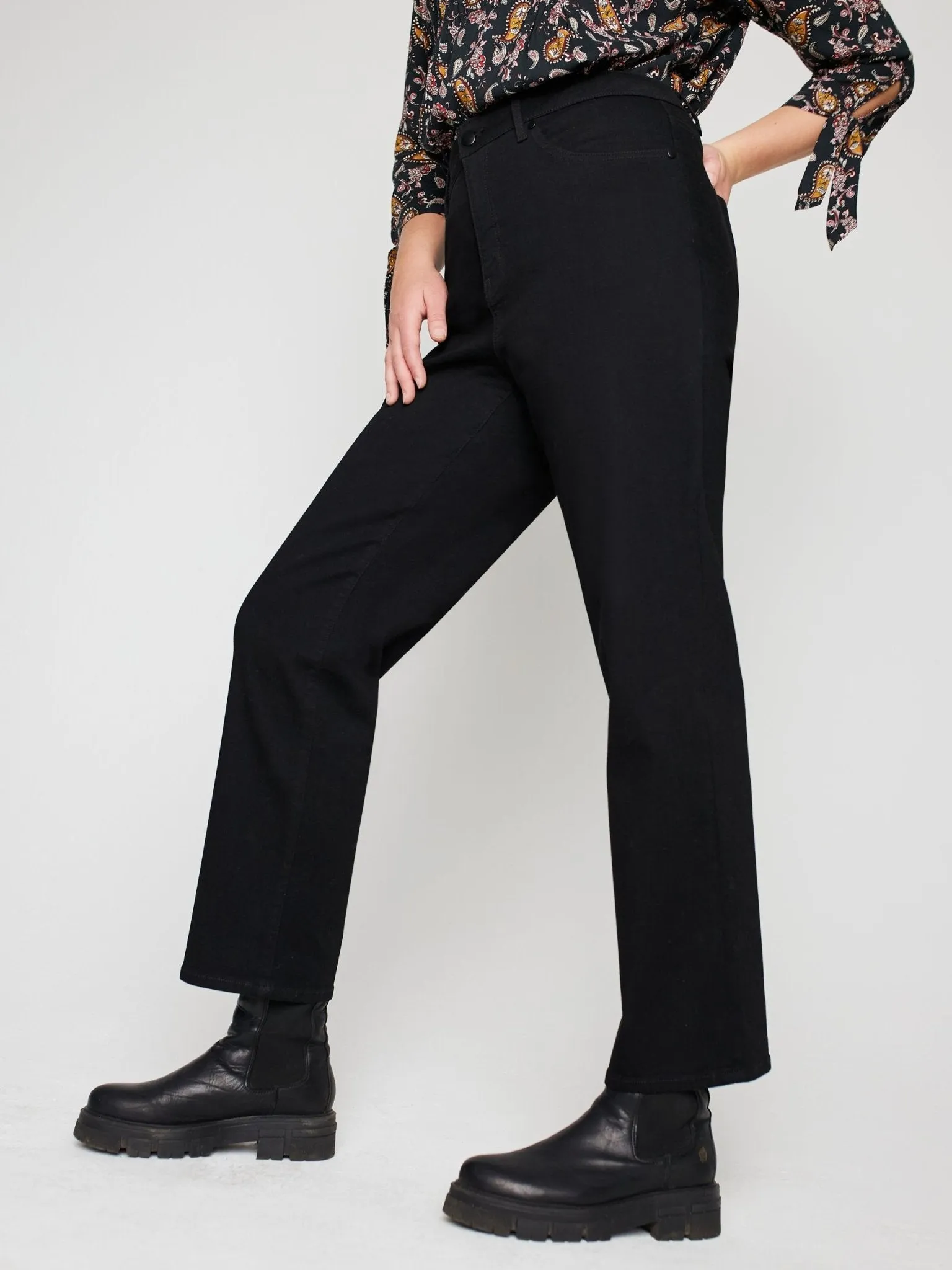Westport Signature Black Straight Leg Jeans - Plus sold by Dress Barn product image thumbnail 4