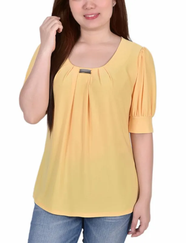 Samoan Sun Short Sleeve Balloon Sleeve Top With Hardware sold by Dress Barn