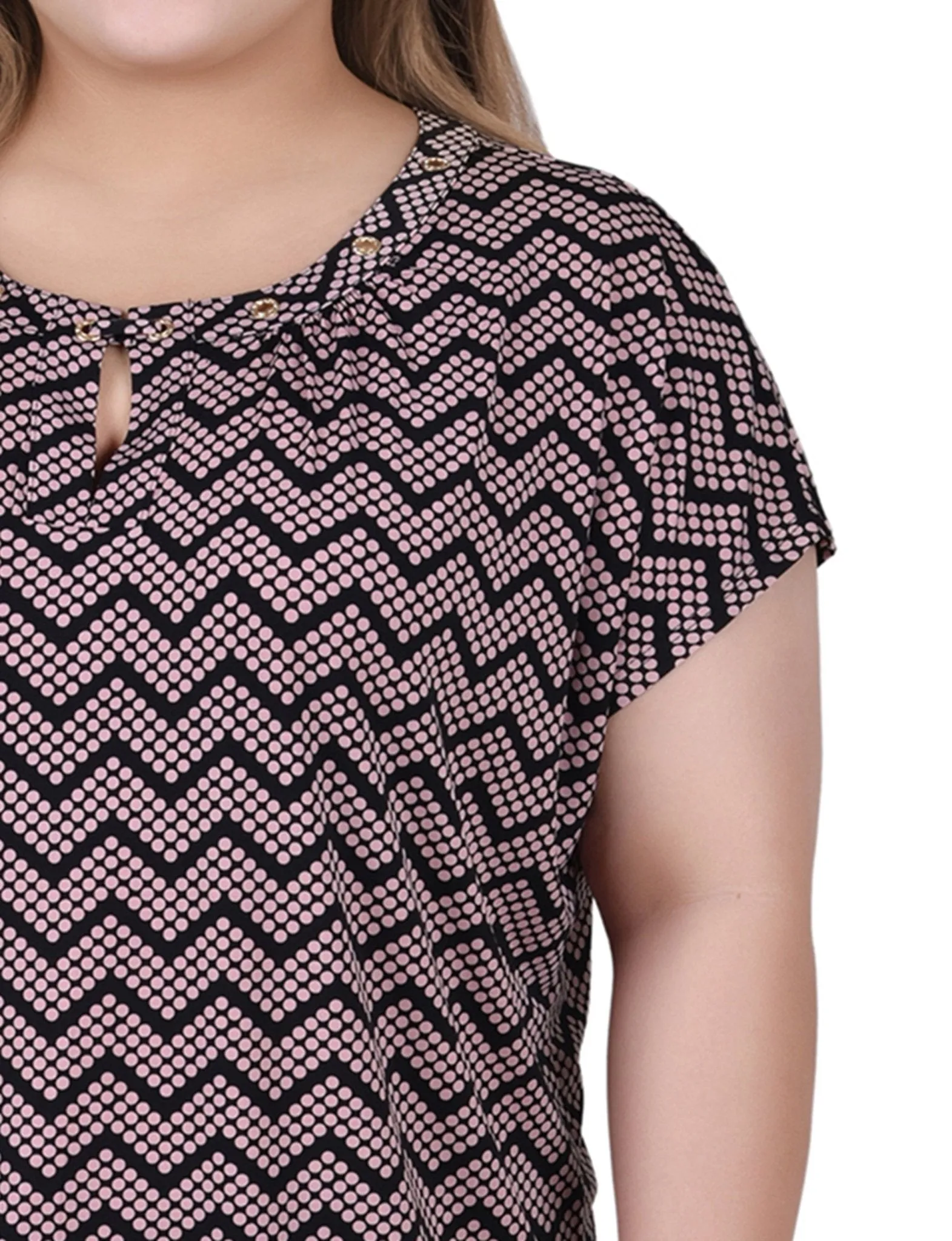 Black Lilas Zigzag Dots 3/4 Sleeve Blouse With Necklace - Petite sold by Dress Barn product image thumbnail 3