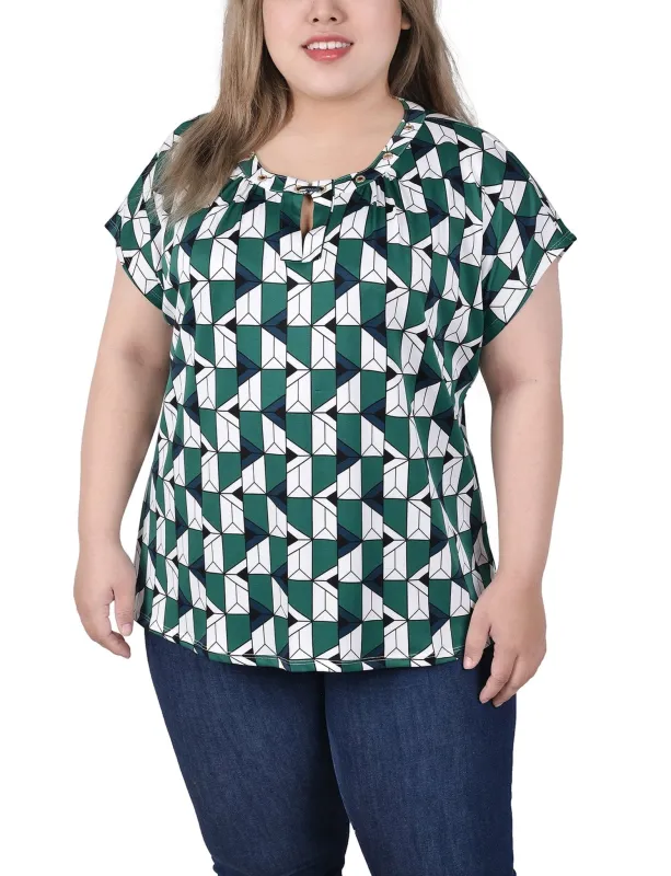 Kelly Green Ivory Geo Link 3/4 Sleeve Blouse With Necklace - Petite sold by Dress Barn