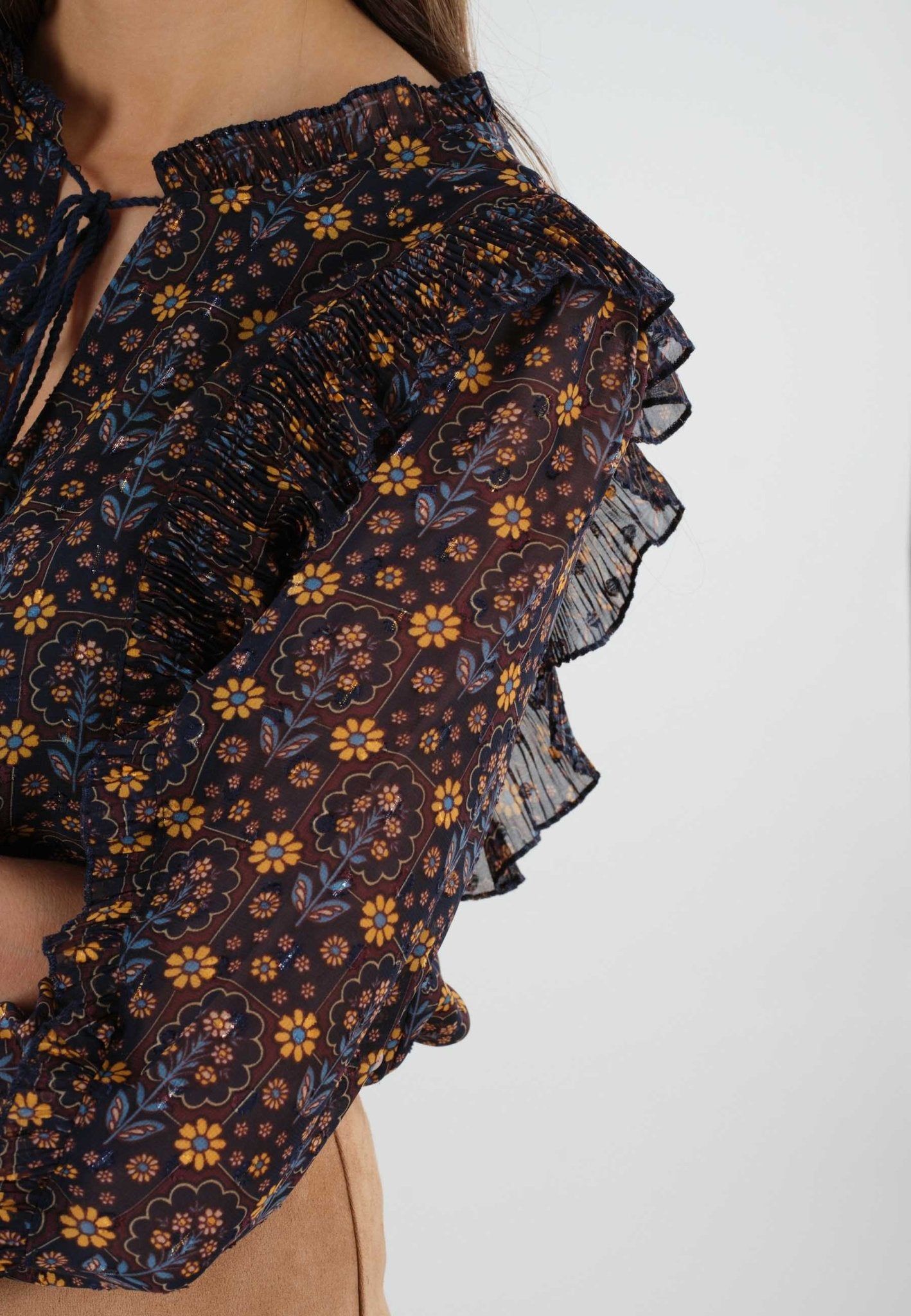 Deeluxe Armilla Shirt sold by Dress Barn product image thumbnail 4