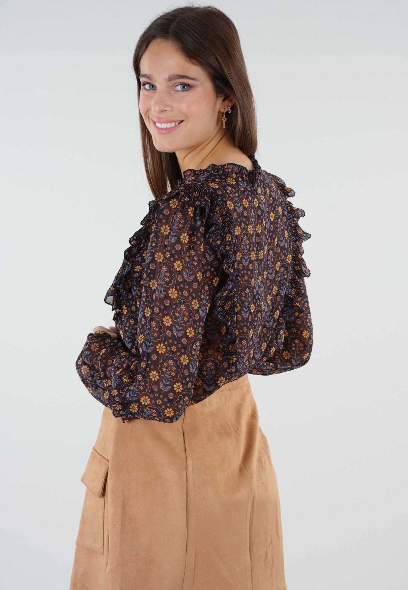 Deeluxe Armilla Shirt sold by Dress Barn product image thumbnail 3