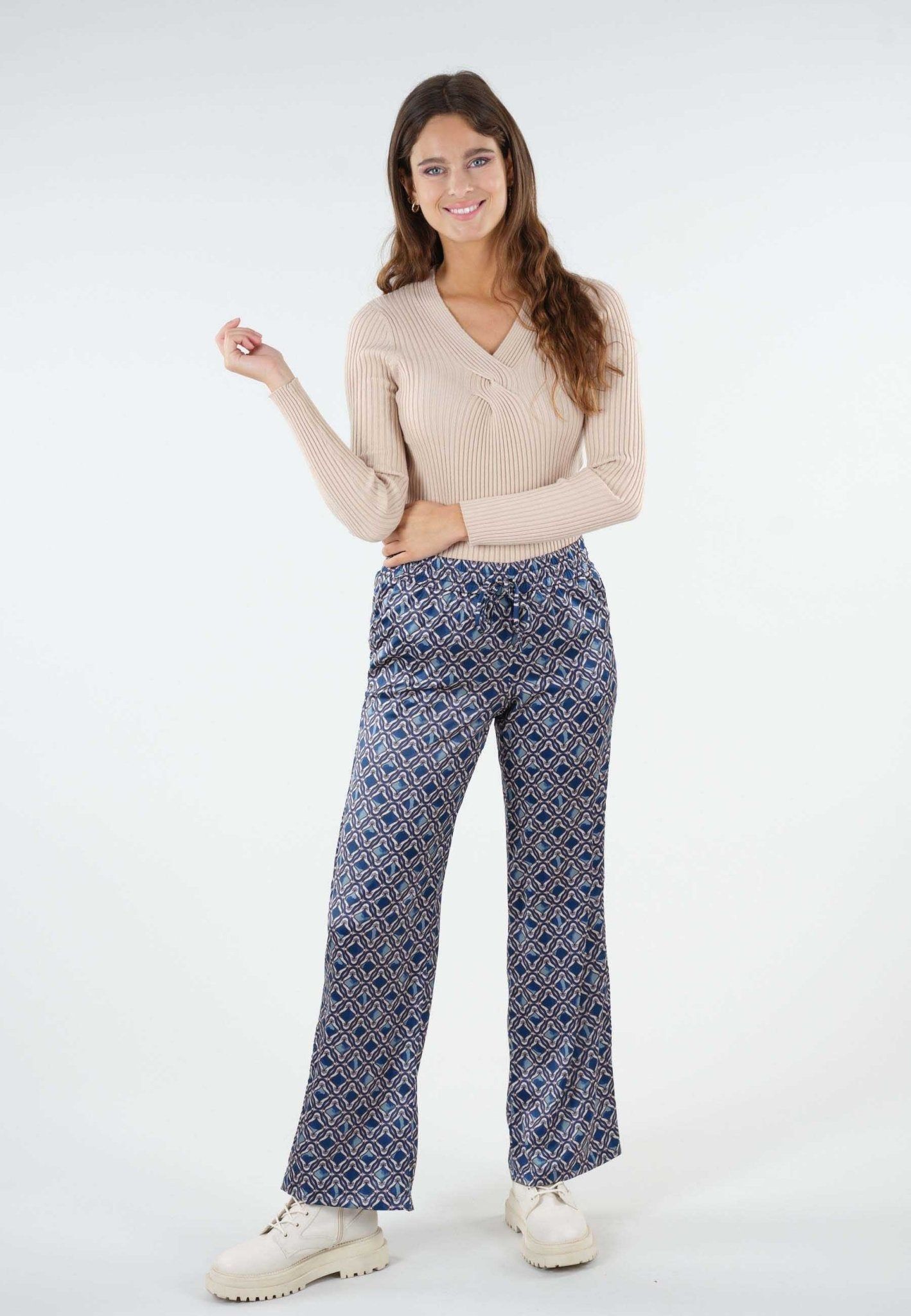 Deeluxe Aliona Fitted Pullover sold by Dress Barn product image thumbnail 5