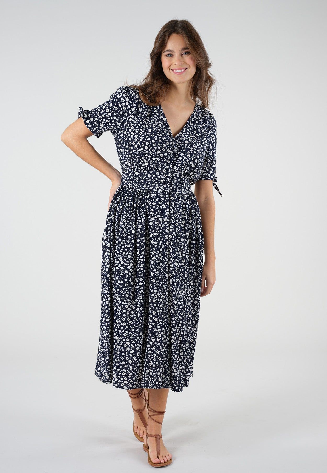 Deeluxe Gloria Dress sold by Dress Barn product image thumbnail 4