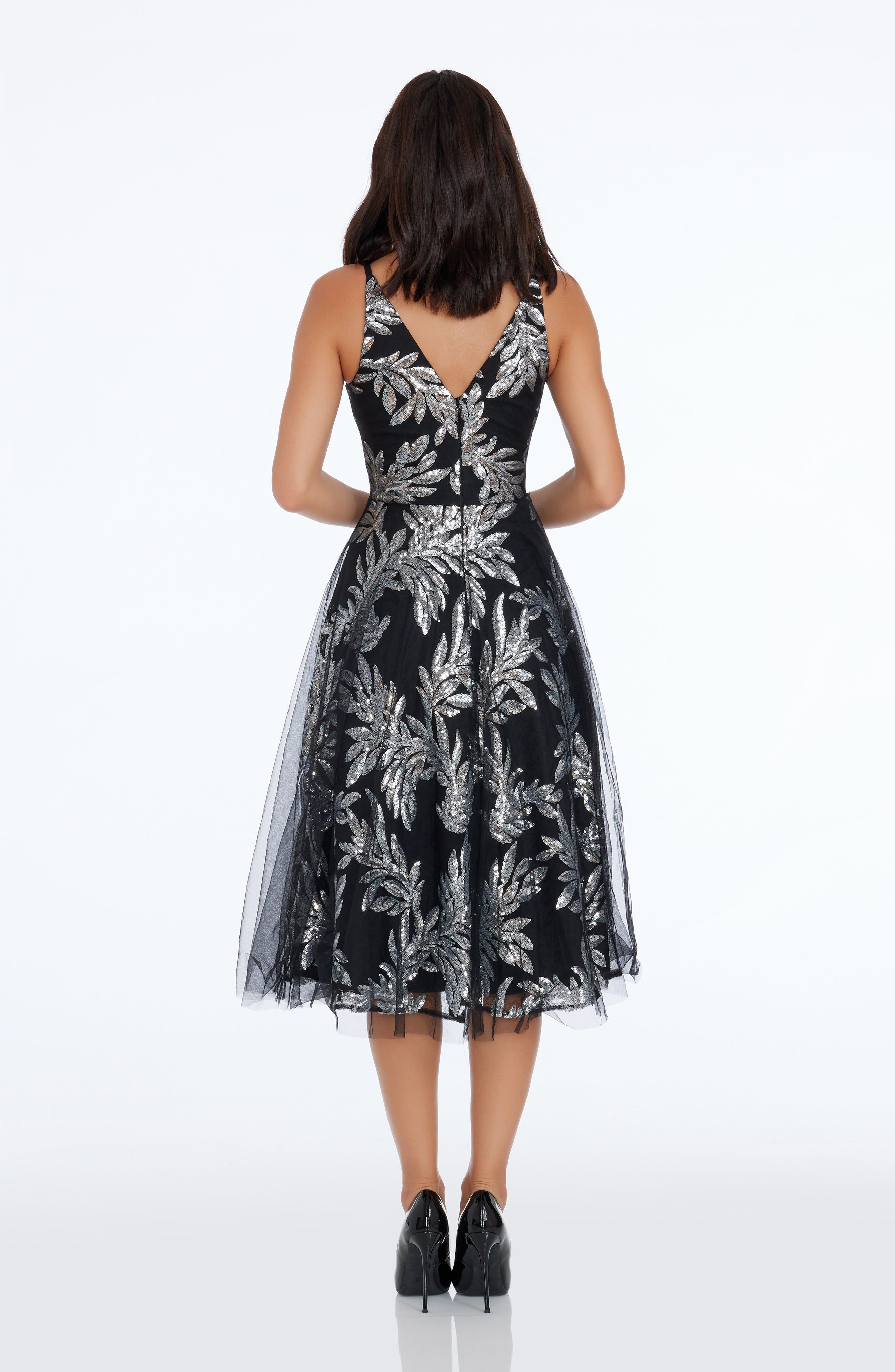 Courtney Dress sold by Dress the Population product image thumbnail 4