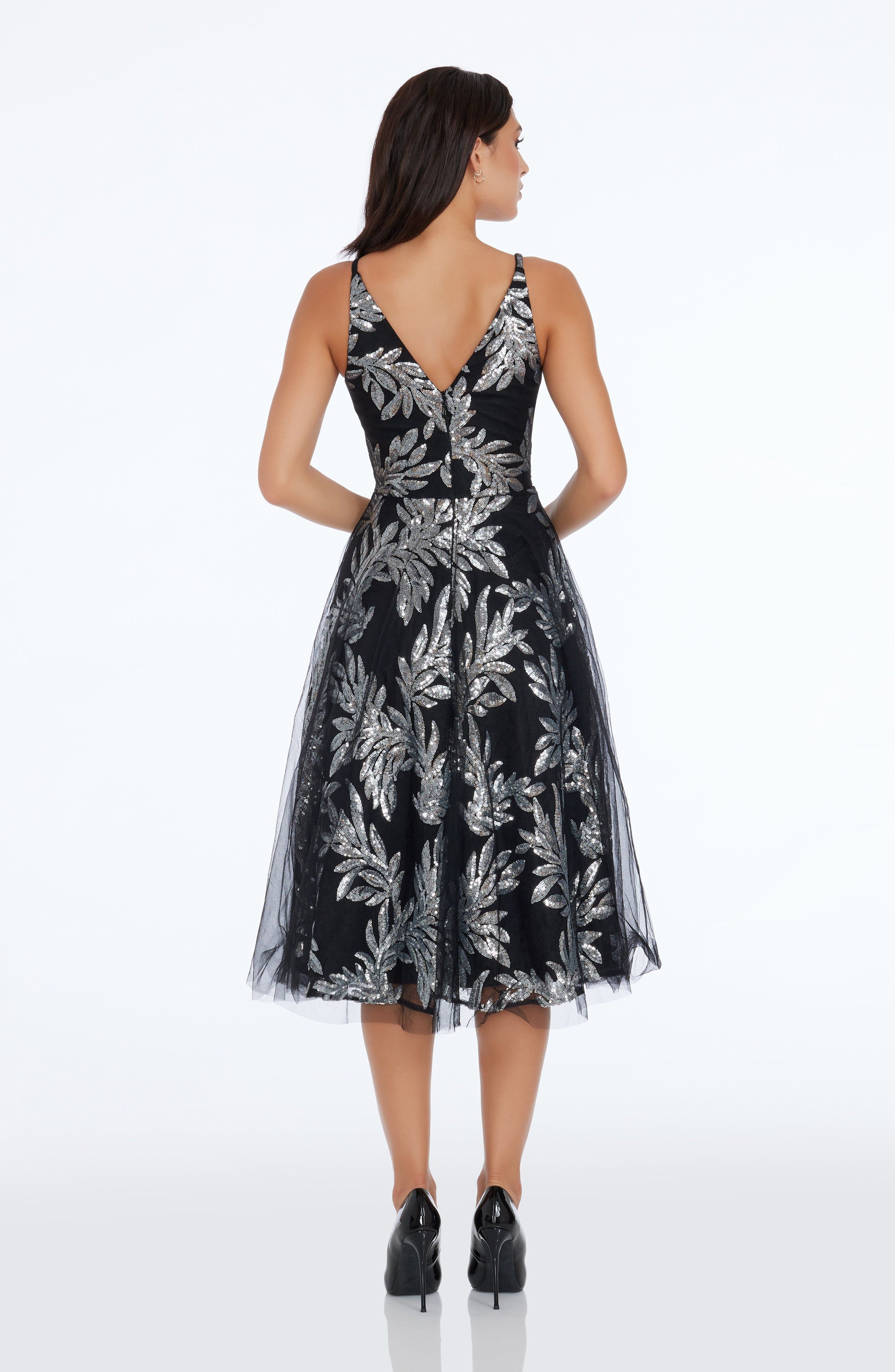 Courtney Dress sold by Dress the Population product image thumbnail 5