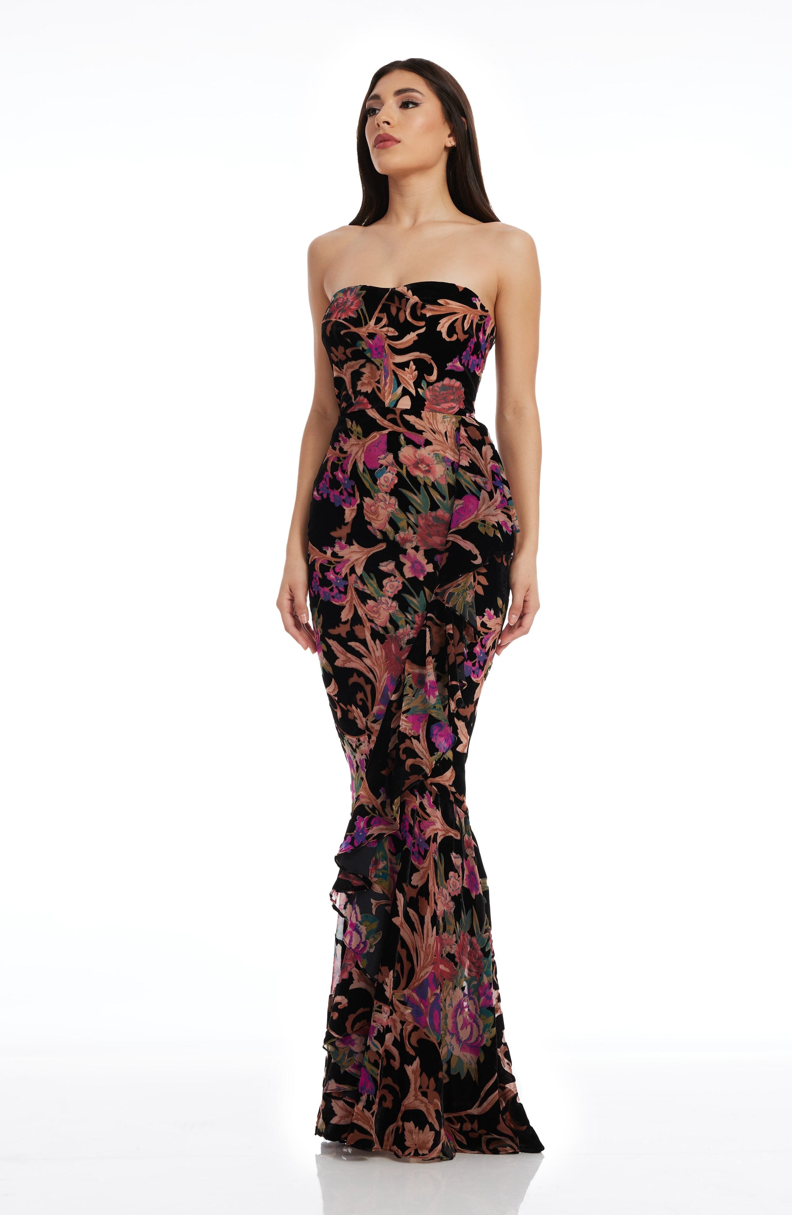 Paris Gown sold by Dress the Population product image thumbnail 2