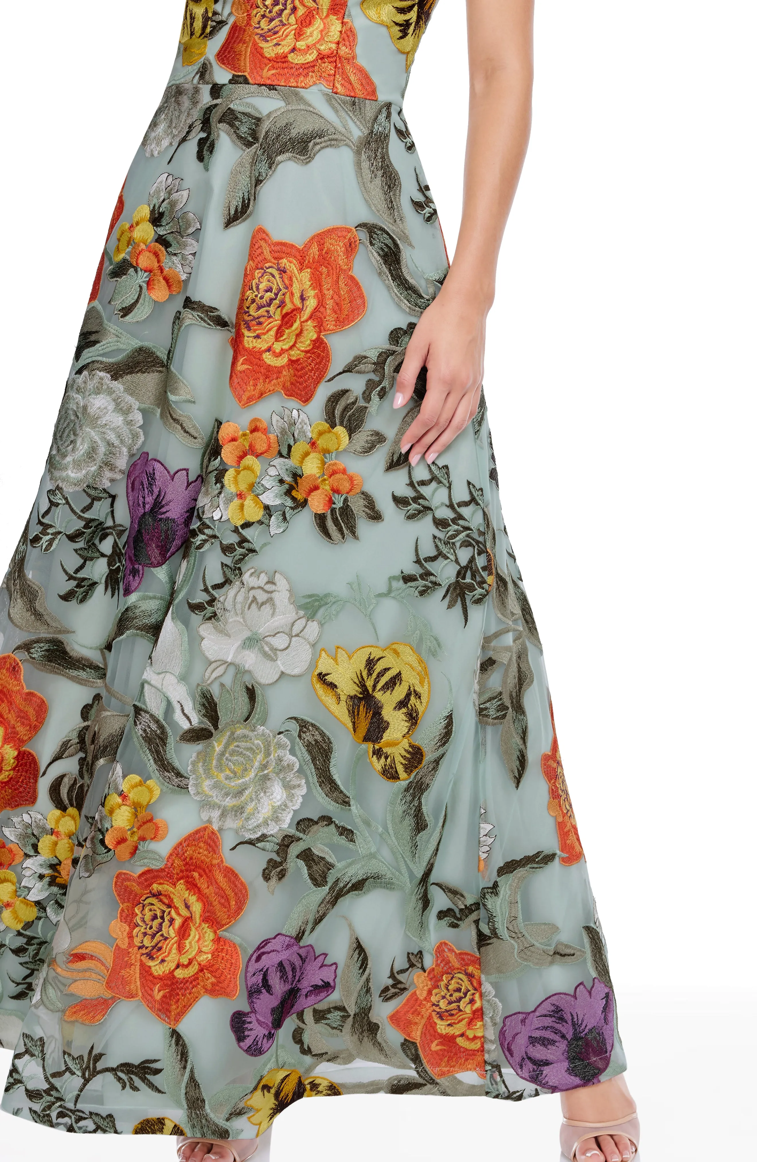 Connor Dress sold by Dress the Population product image thumbnail 5