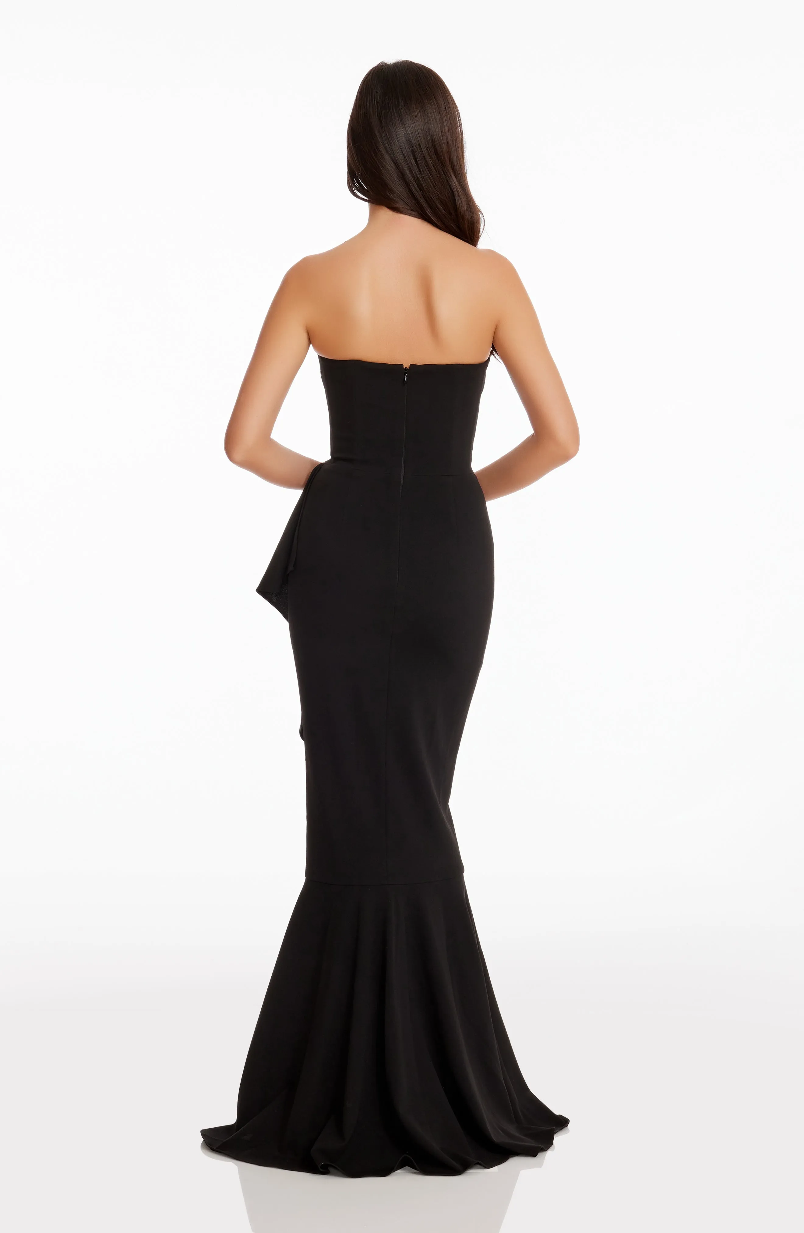 Paris Gown sold by Dress the Population product image thumbnail 4