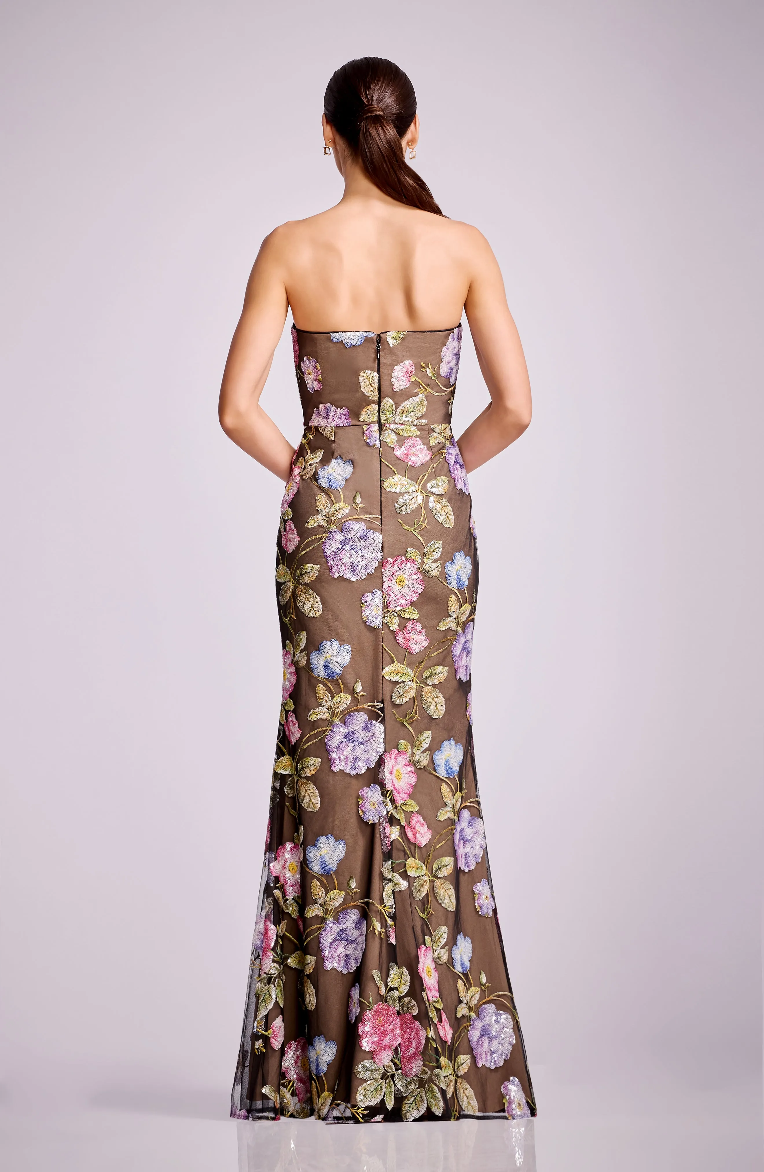 Fernanda Gown sold by Dress the Population product image thumbnail 5