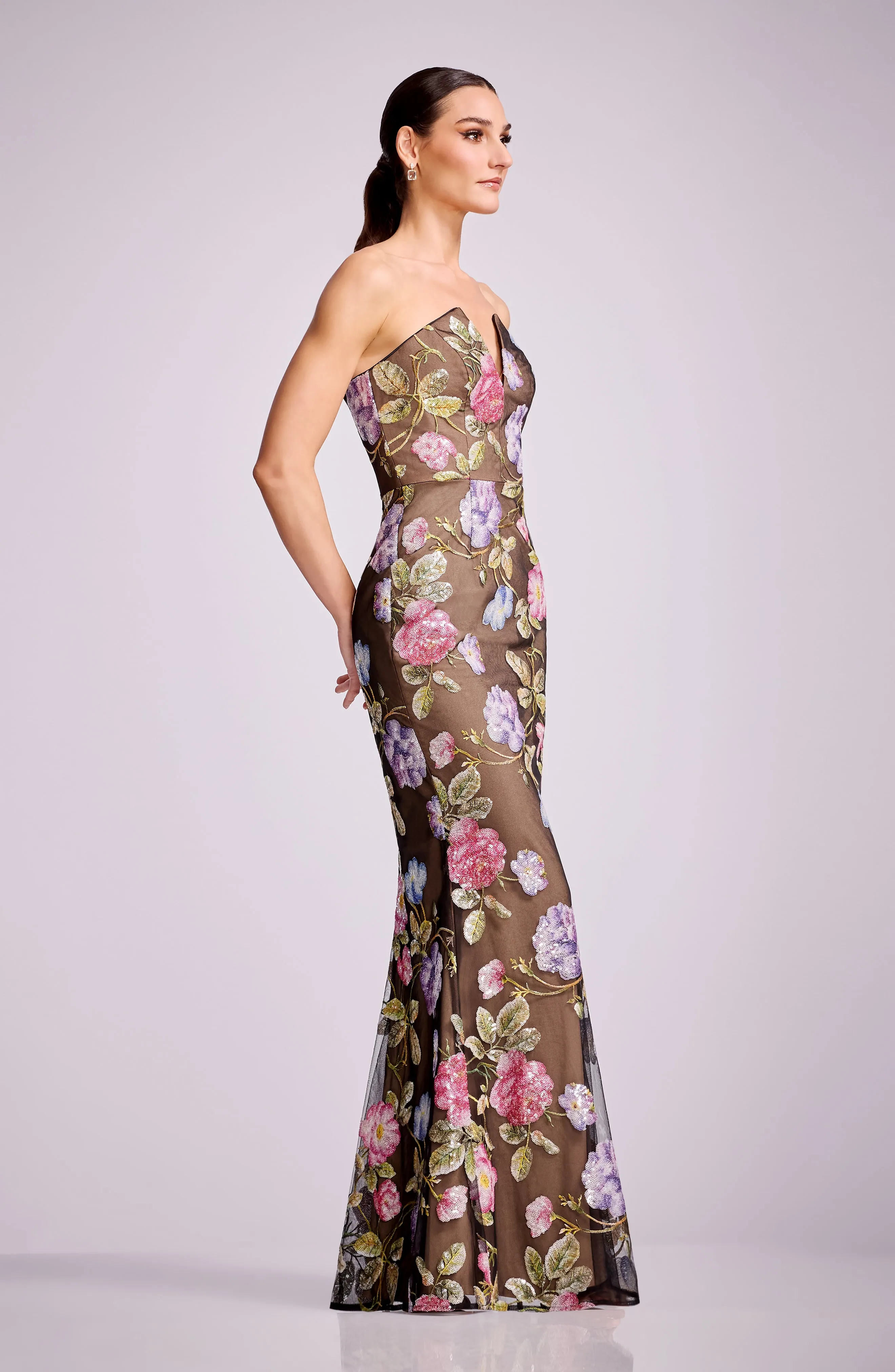 Fernanda Gown sold by Dress the Population product image thumbnail 3