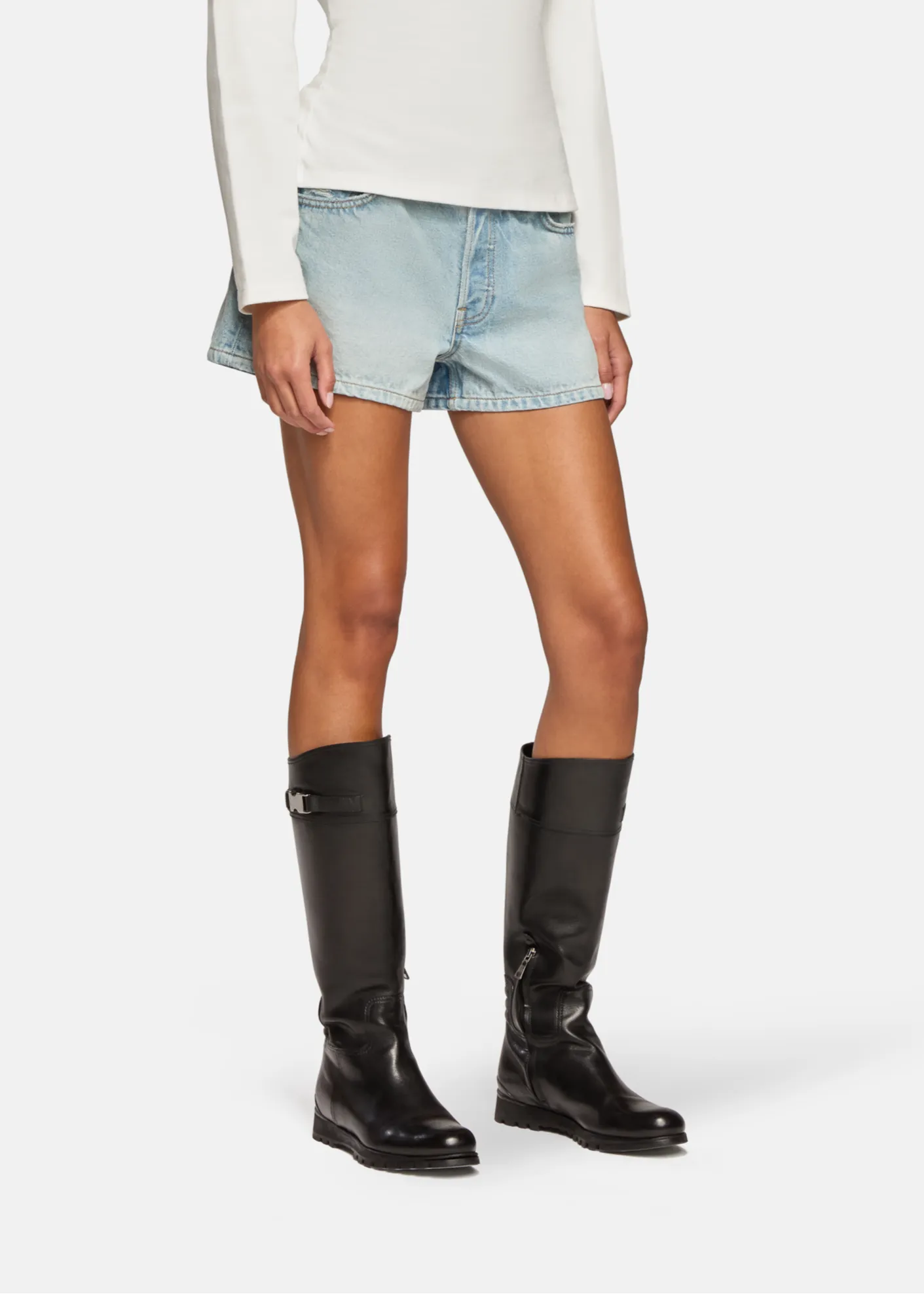 Arbor Short Daphne sold by EB Denim product image thumbnail 3