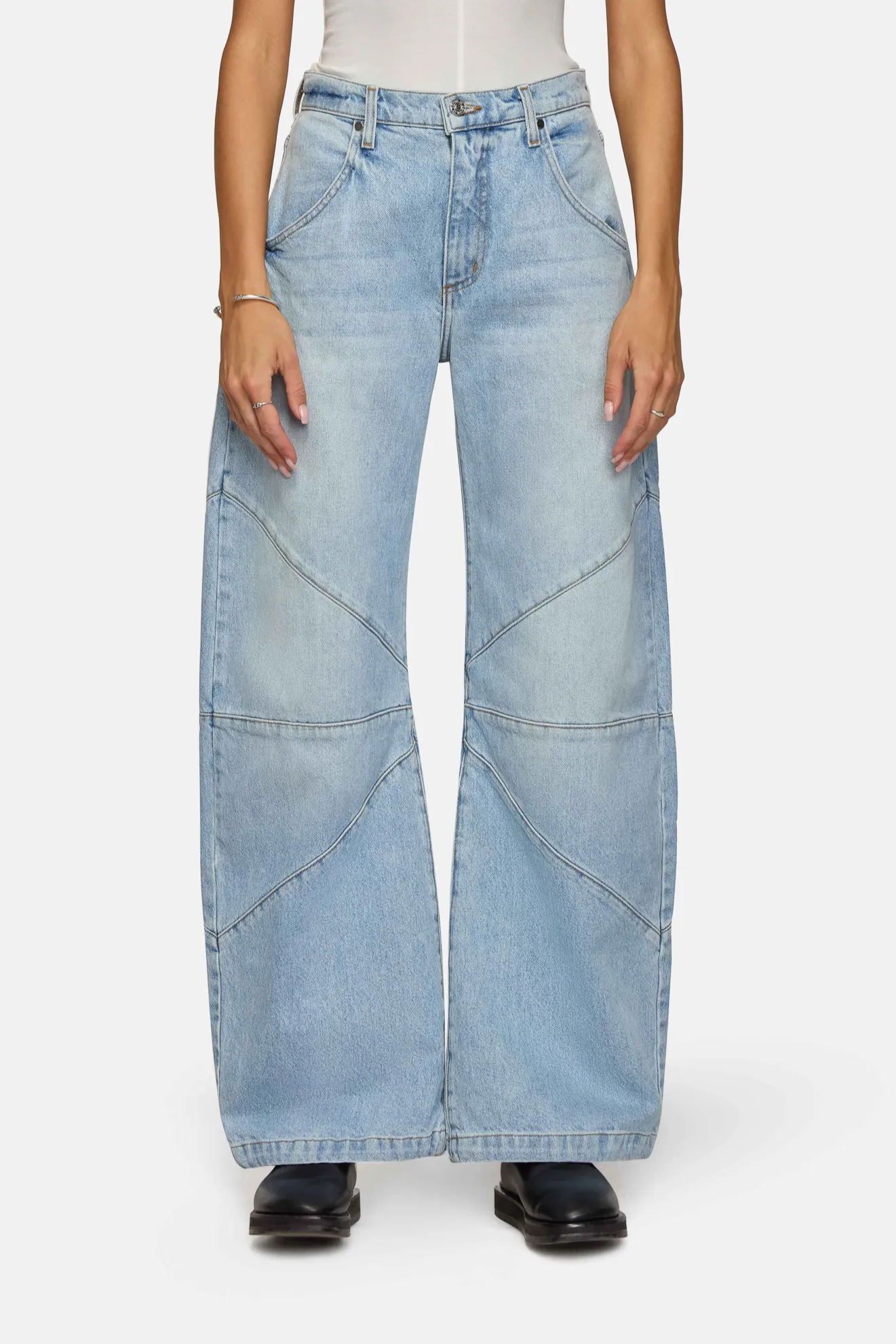 Frederic Barrel Daphne sold by EB Denim product image thumbnail 2