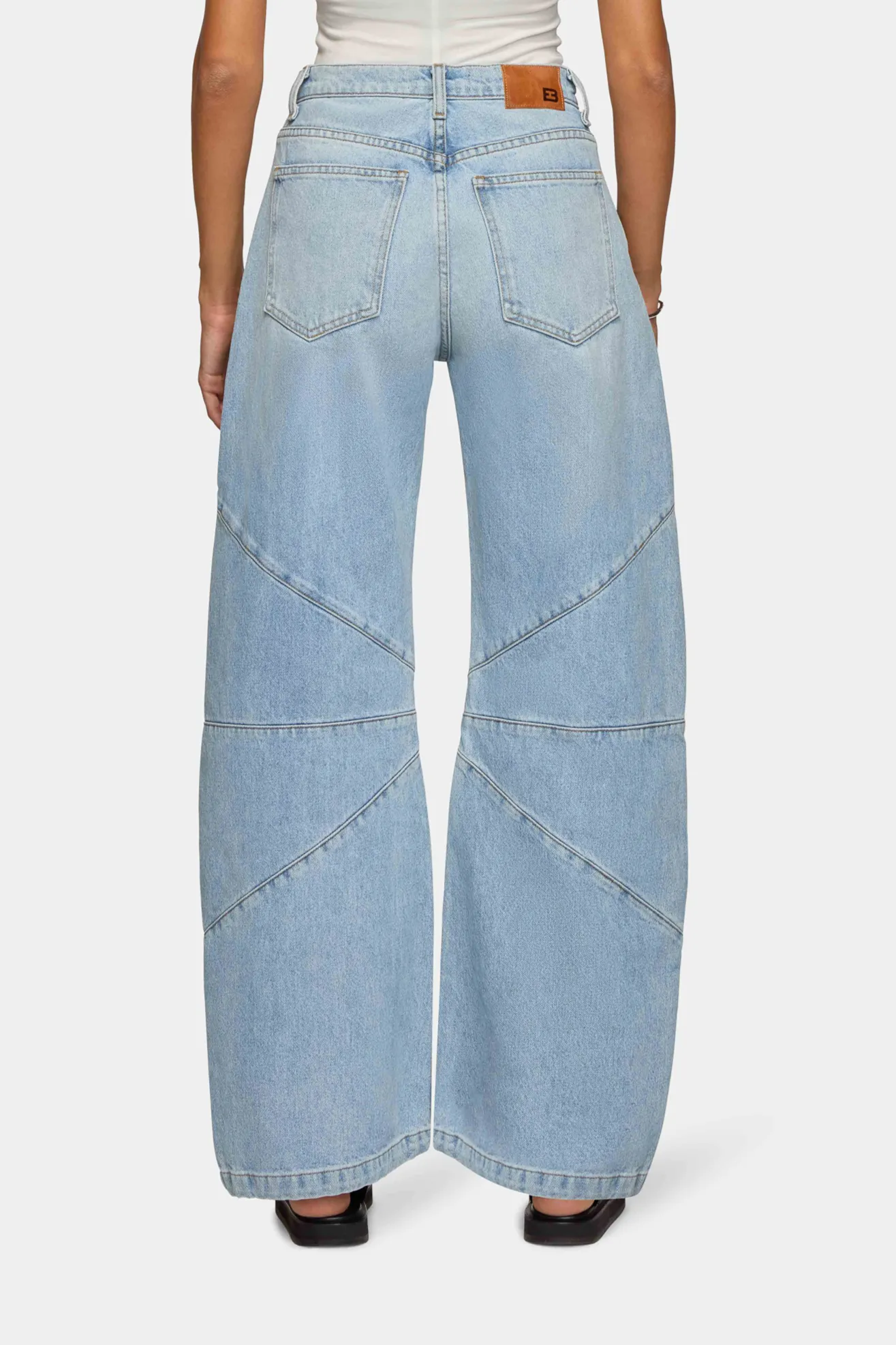 Frederic Barrel Daphne sold by EB Denim product image thumbnail 4