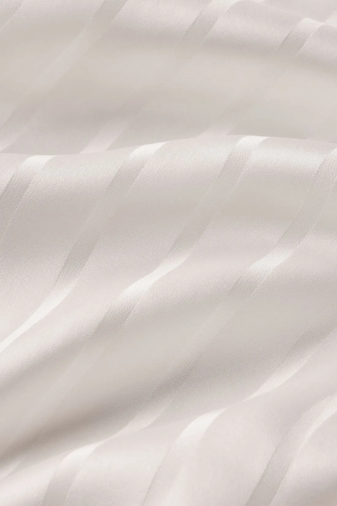 Inez Washable Silk Jacquard Short PJ Set sold by Eberjey product image thumbnail 4