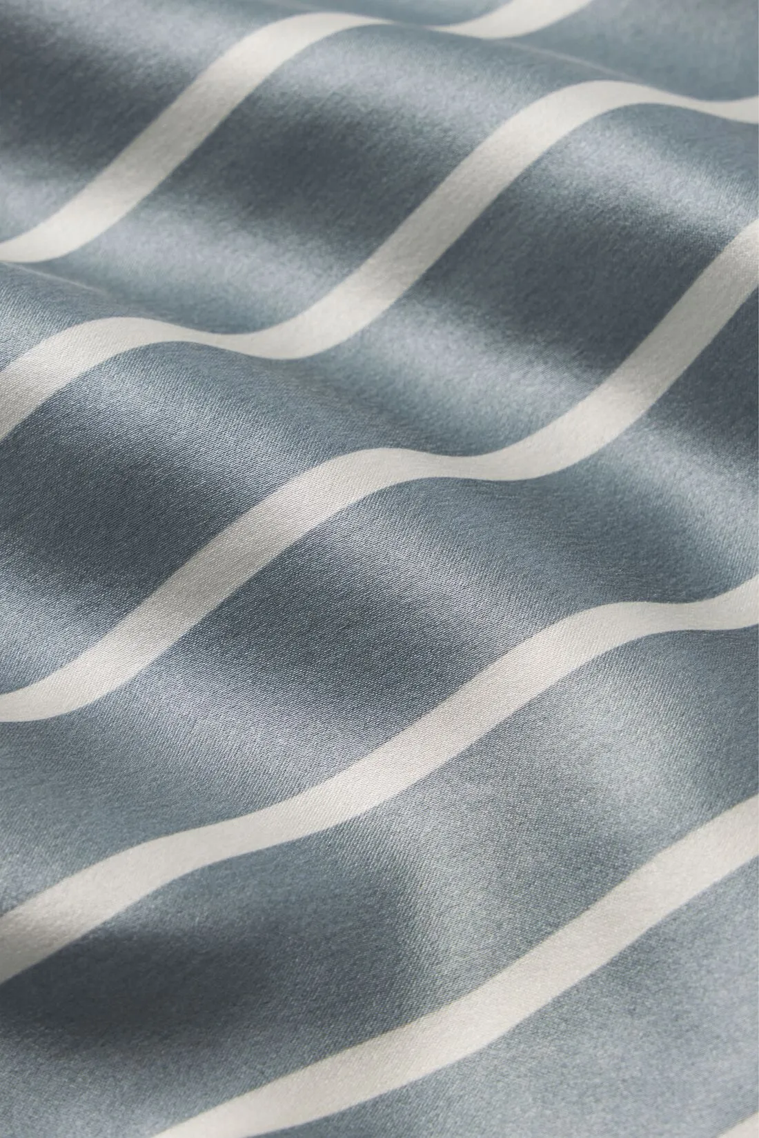 Inez Washable Silk Printed Long PJ Set sold by Eberjey product image thumbnail 4