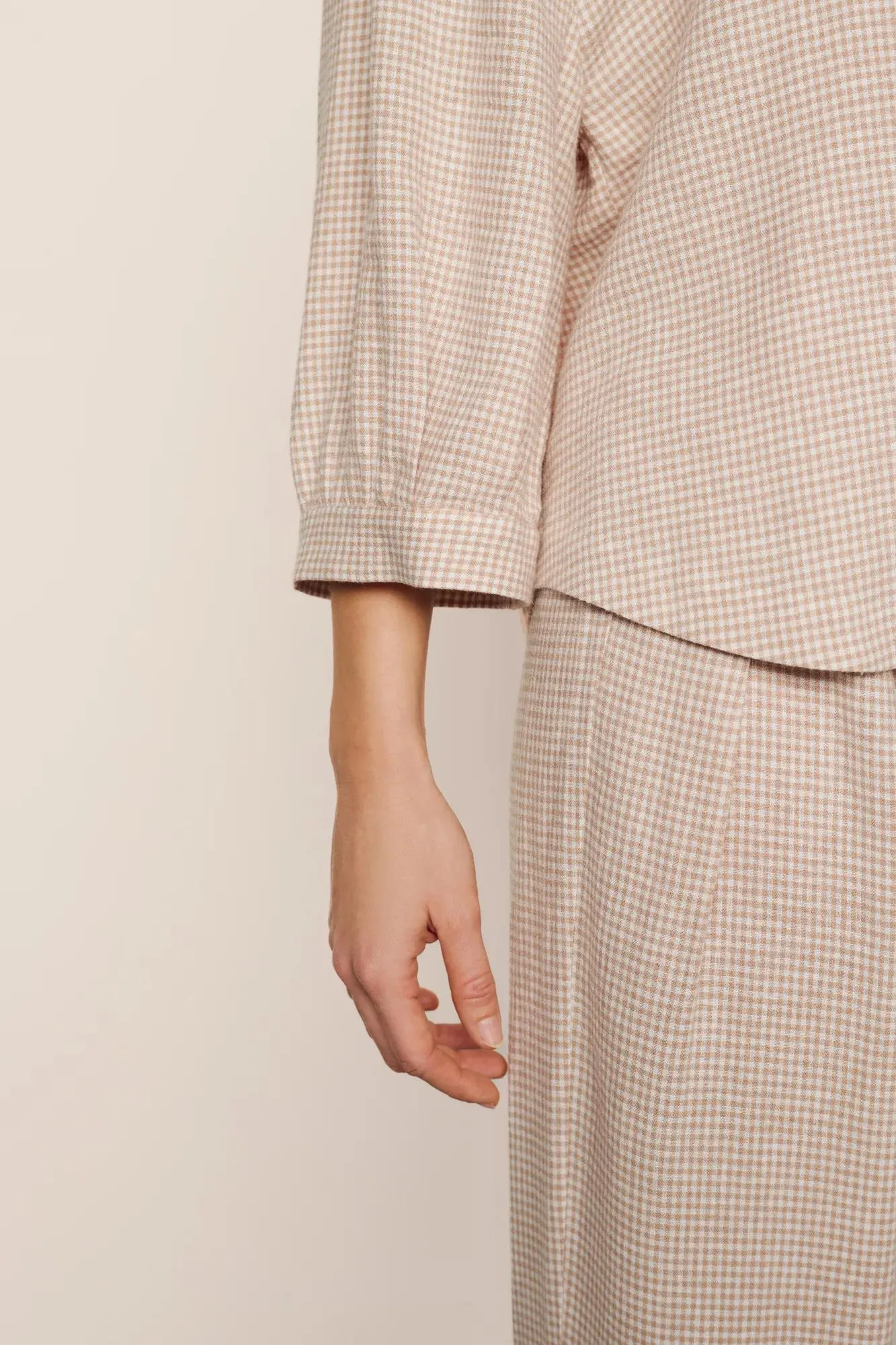 Linen Blend Relaxed Quarter Sleeve Top sold by Eberjey product image thumbnail 2