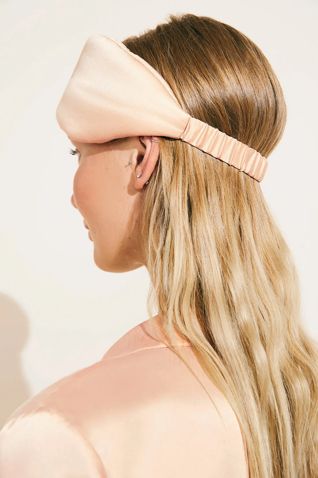 Inez Washable Silk Eye Mask sold by Eberjey product image thumbnail 3