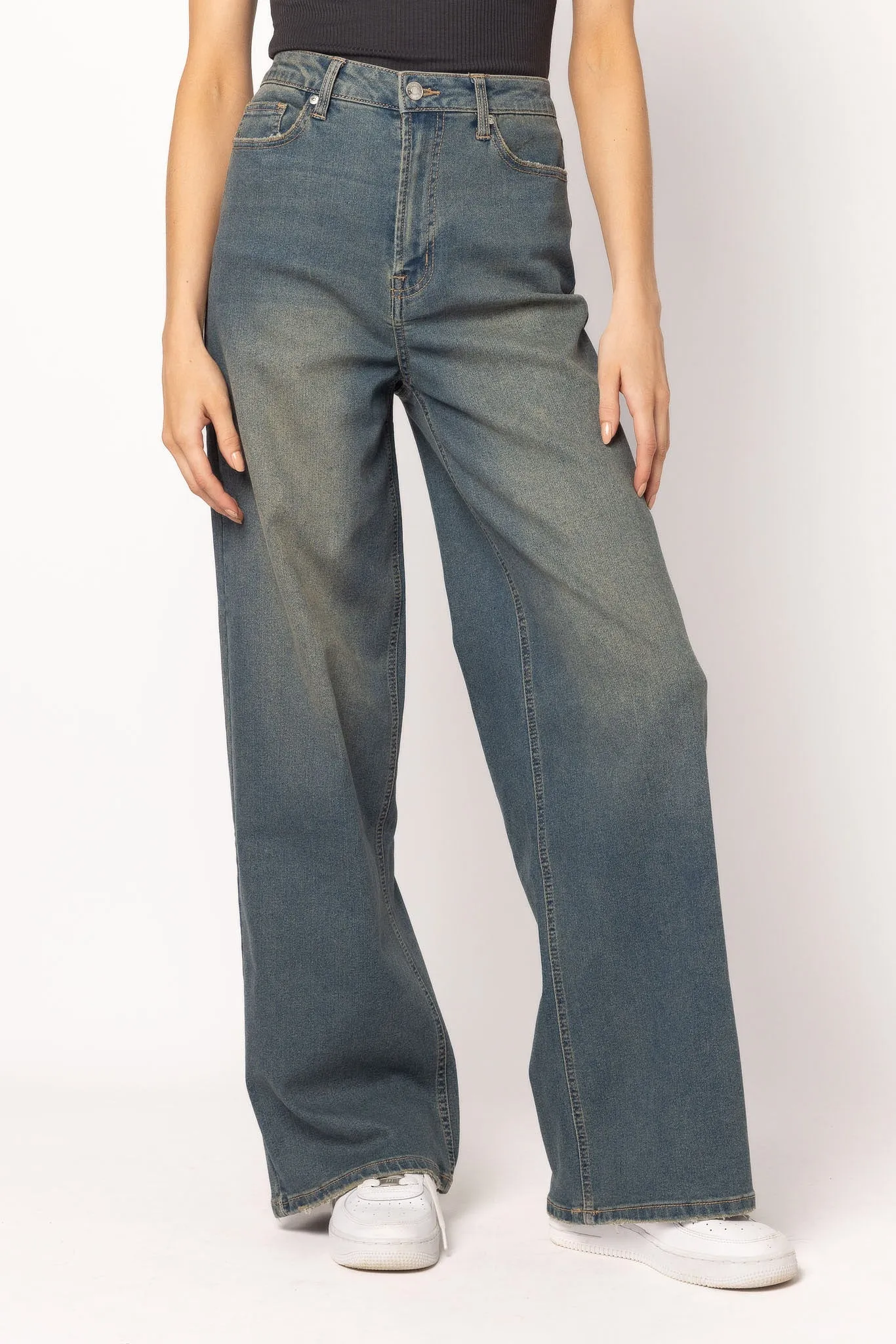 Almost Famous Ultra 90's High-Rise Wide-Leg Jeans in Mid Wash sold by Eclipse product image thumbnail 4