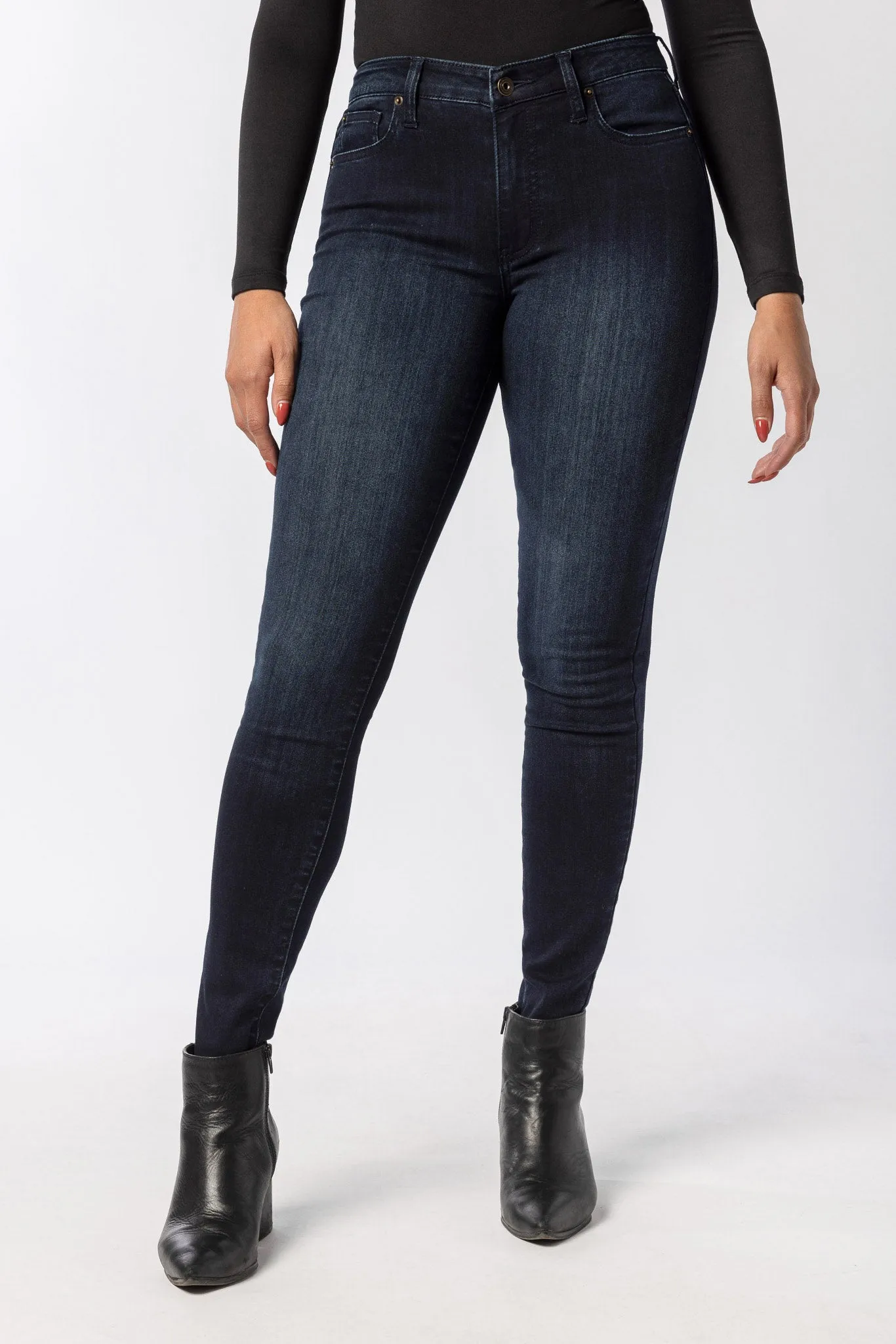 Celebrity Pink Dark Wash Mid-Rise 30" Skinny sold by Eclipse product image thumbnail 3