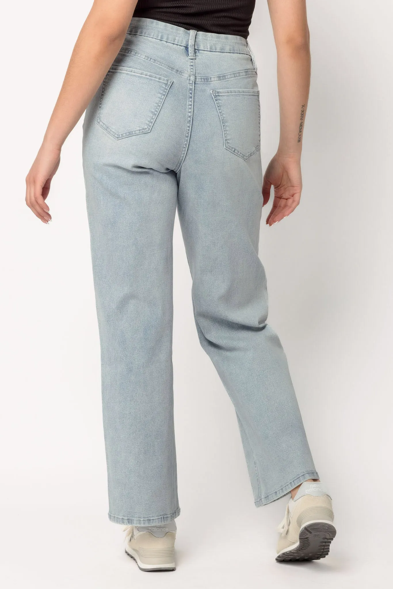 YMI Light Wash Curvy Fit Ultra-High-Rise Wide-Leg Jean sold by Eclipse product image thumbnail 3