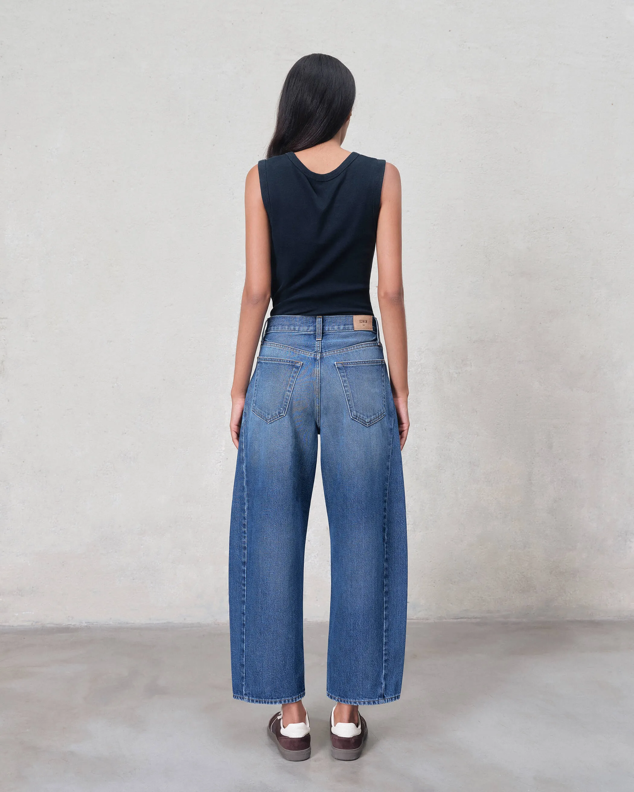 Andie Barrel Crop || Hess sold by Edwin product image thumbnail 3