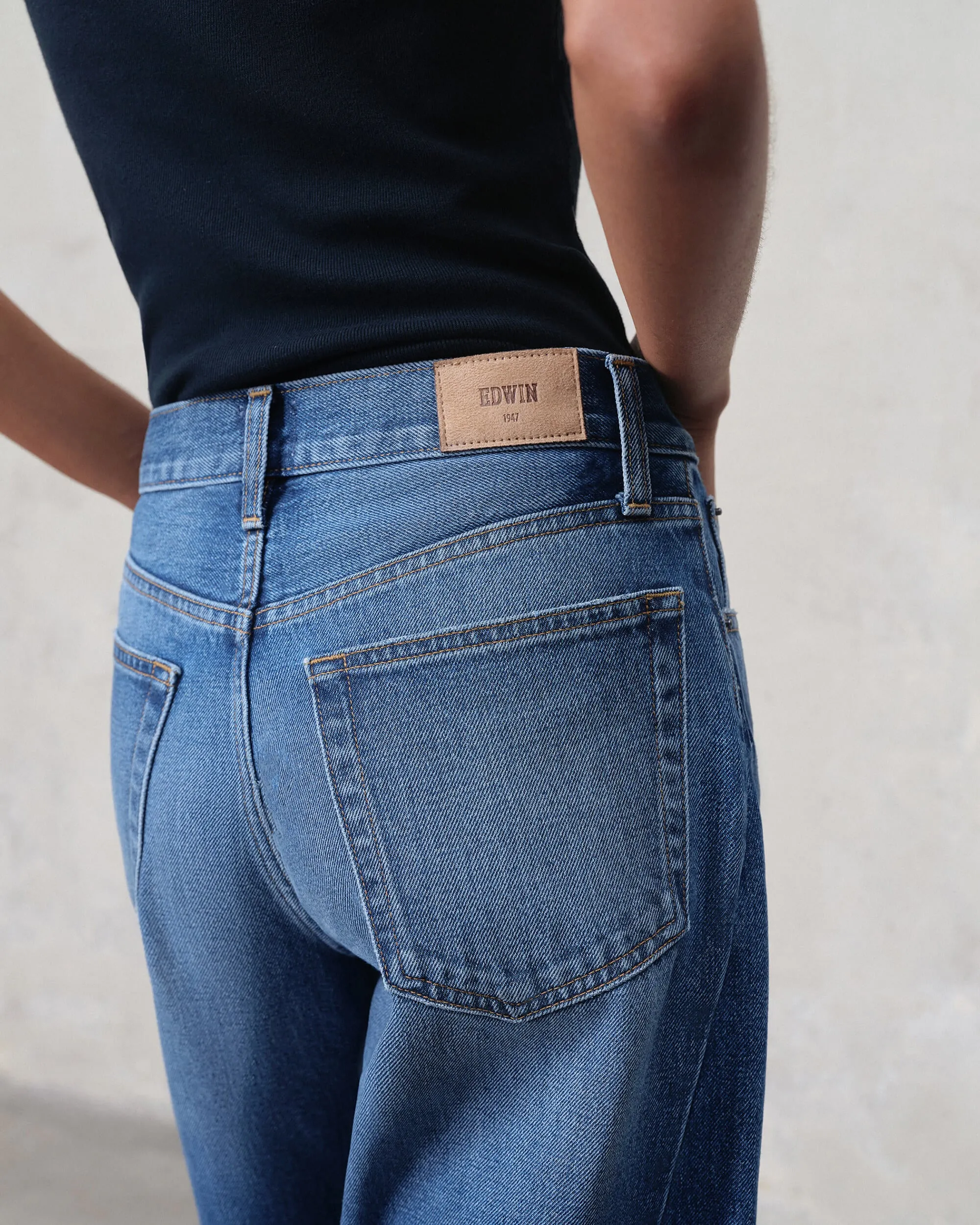 Andie Barrel Crop || Hess sold by Edwin product image thumbnail 4