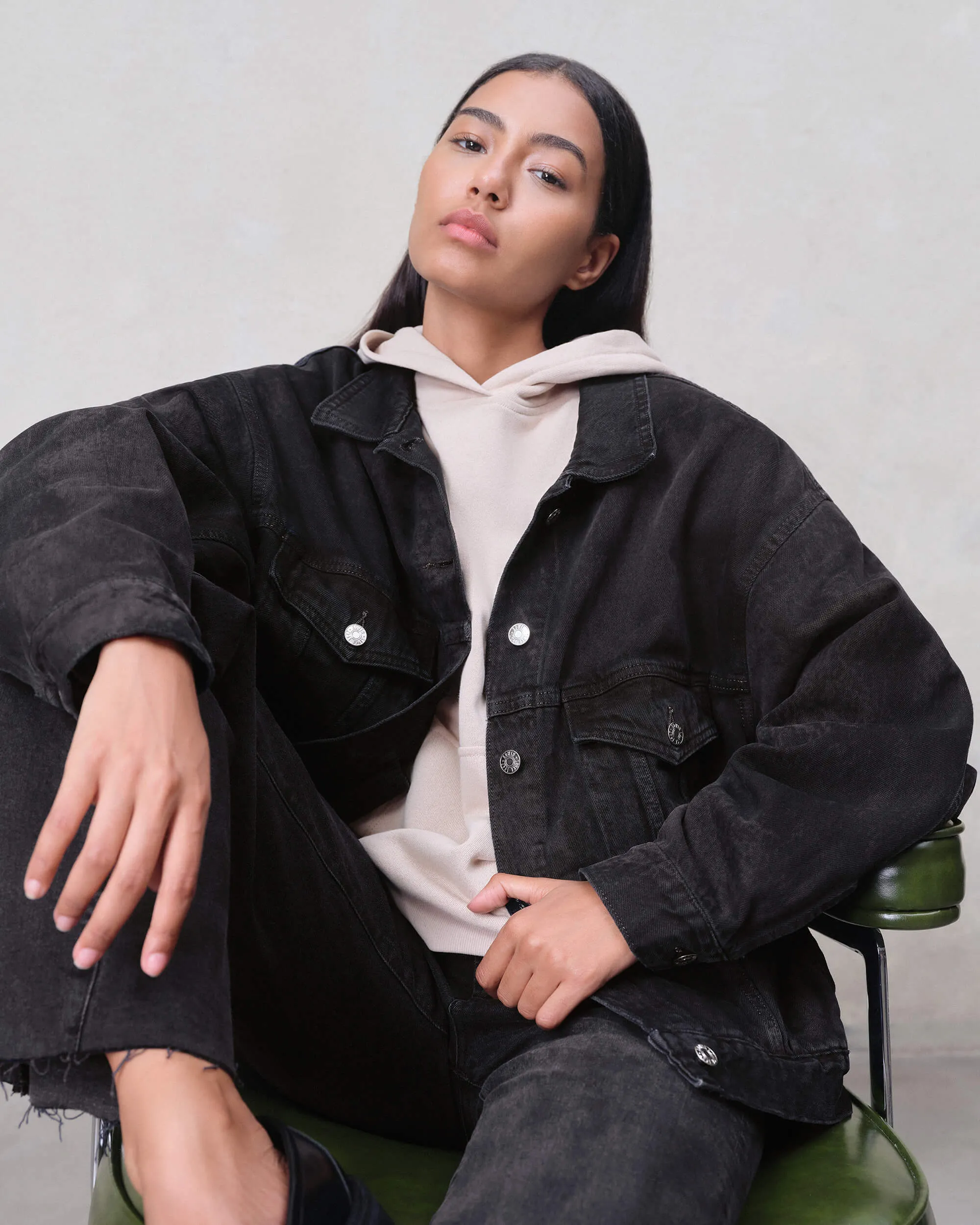 Cameron Trucker Jacket || Carbon Black sold by Edwin product image thumbnail 4