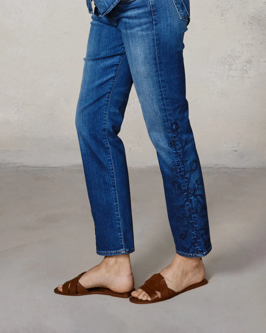 Elin Slim Straight || Zane Embroidery sold by Edwin product image thumbnail 3