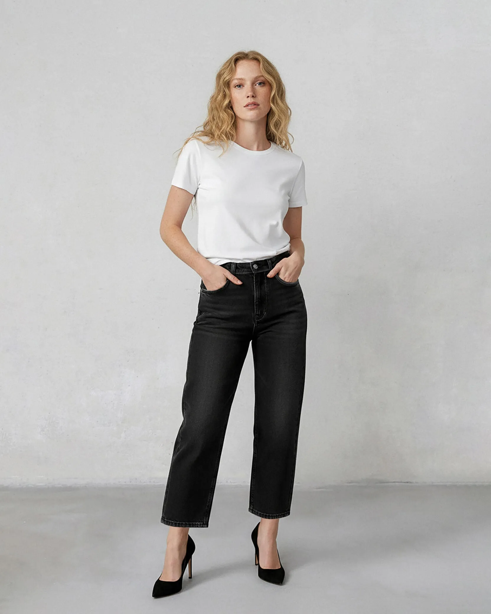 Melly Straight Ankle || Gallatin sold by Edwin product image thumbnail 2