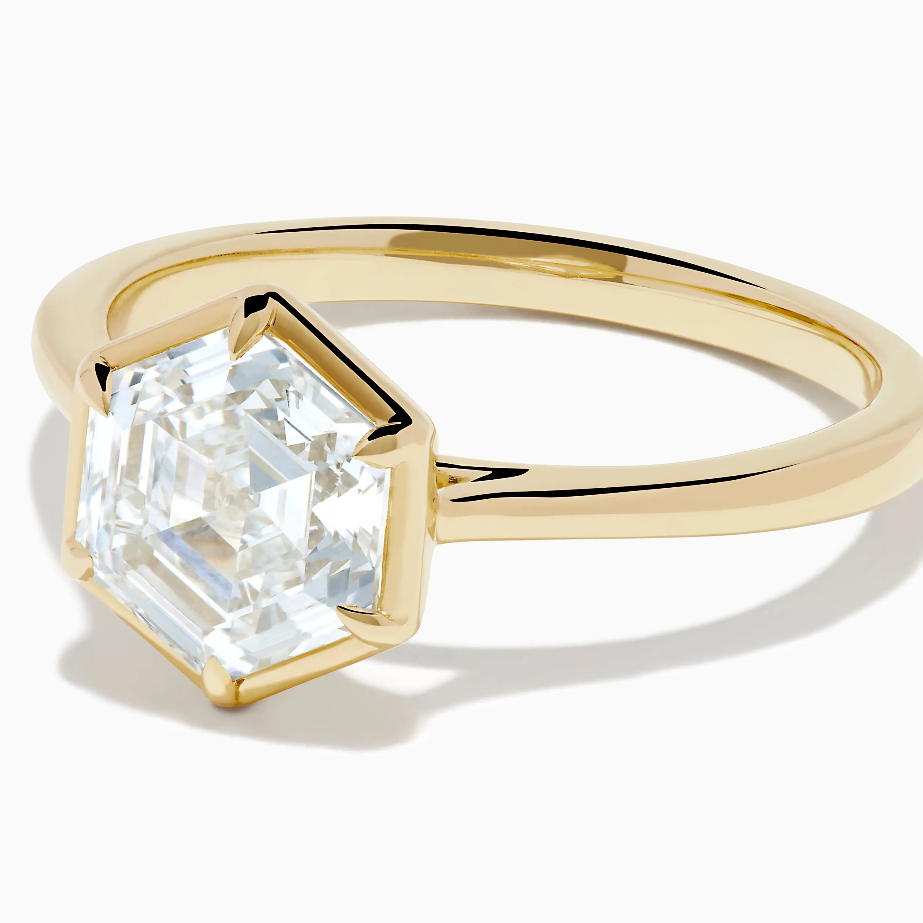 Lab Grown Diamond 2.00ct Hexagon Solitaire Ring in 14K Yellow Gold sold by Effy product image thumbnail 2