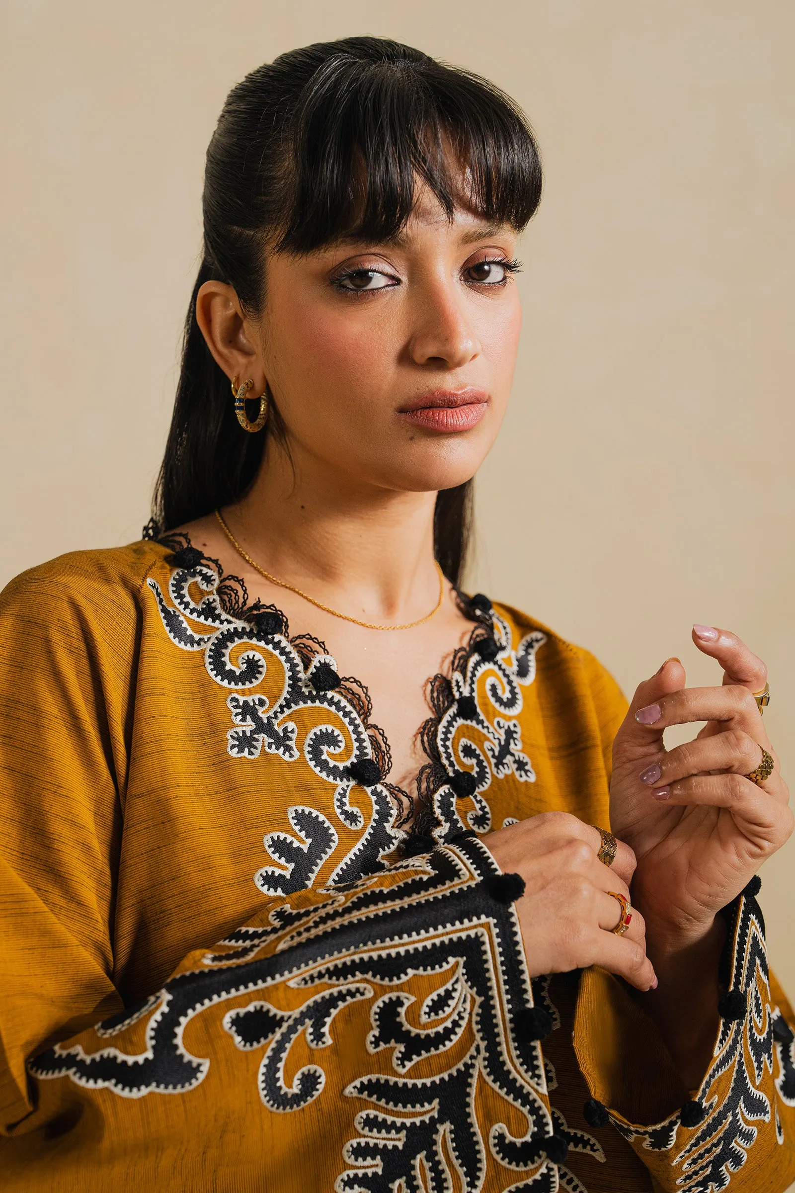 AARIZ (ERW-21580) sold by Elan product image thumbnail 4