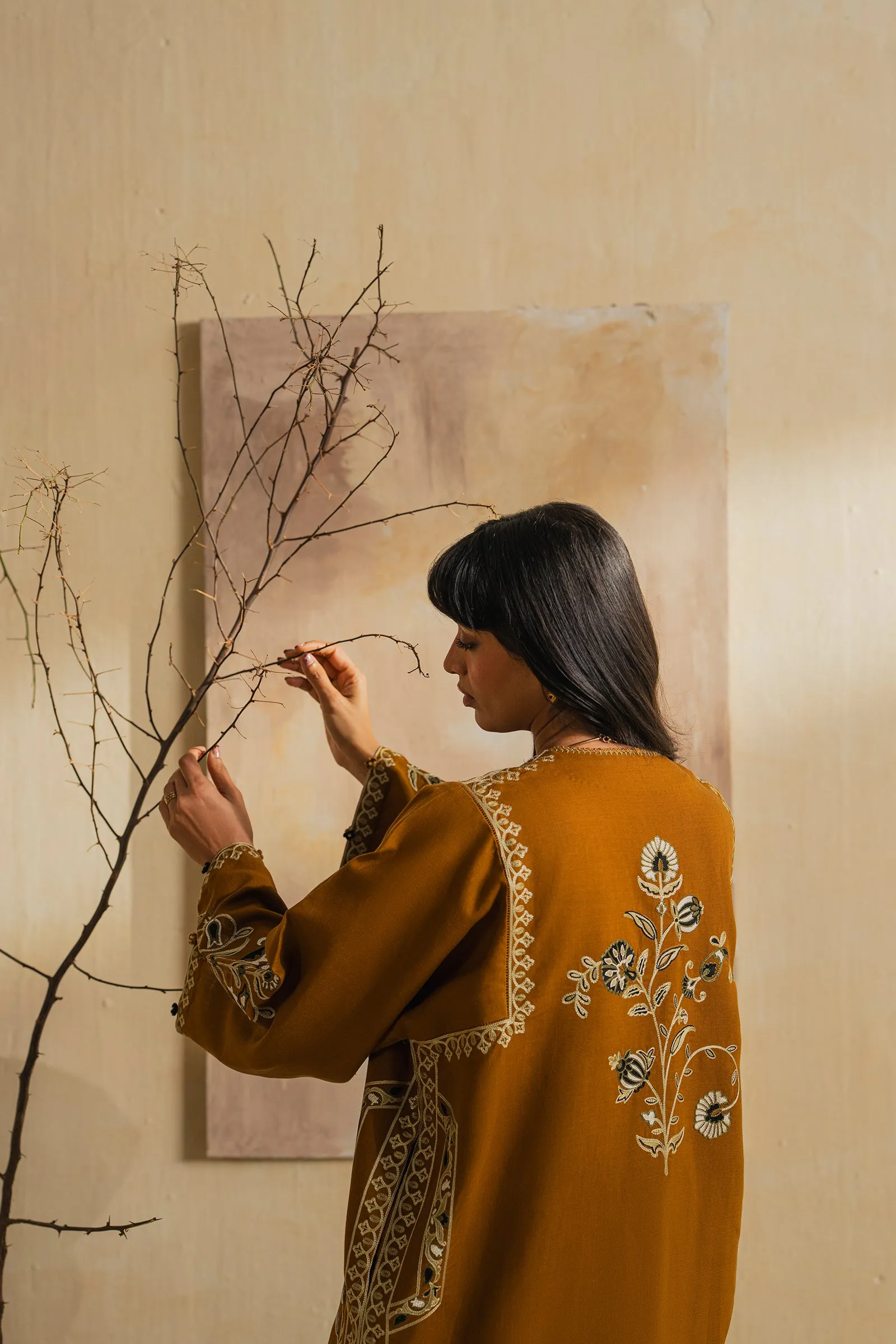 AMAAN (ERW-21575) sold by Elan product image thumbnail 3