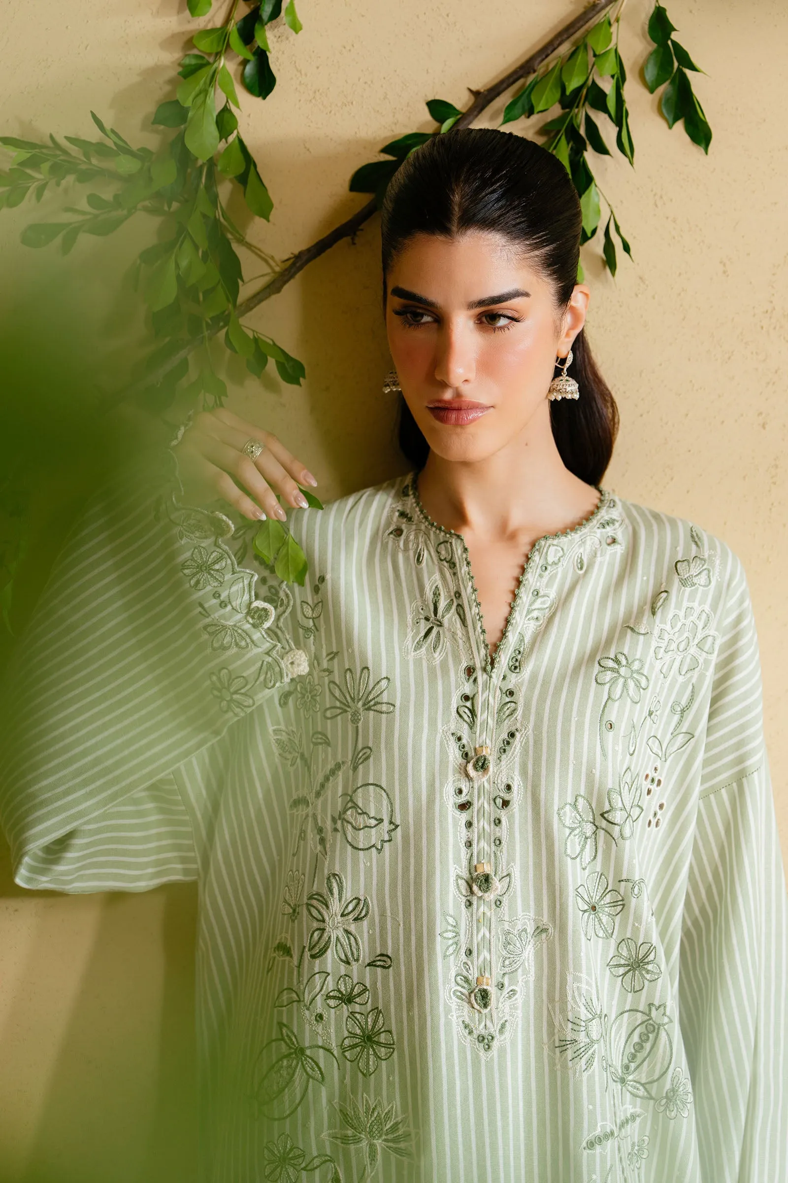 SAHAR (ERW-21497) sold by Elan product image thumbnail 4