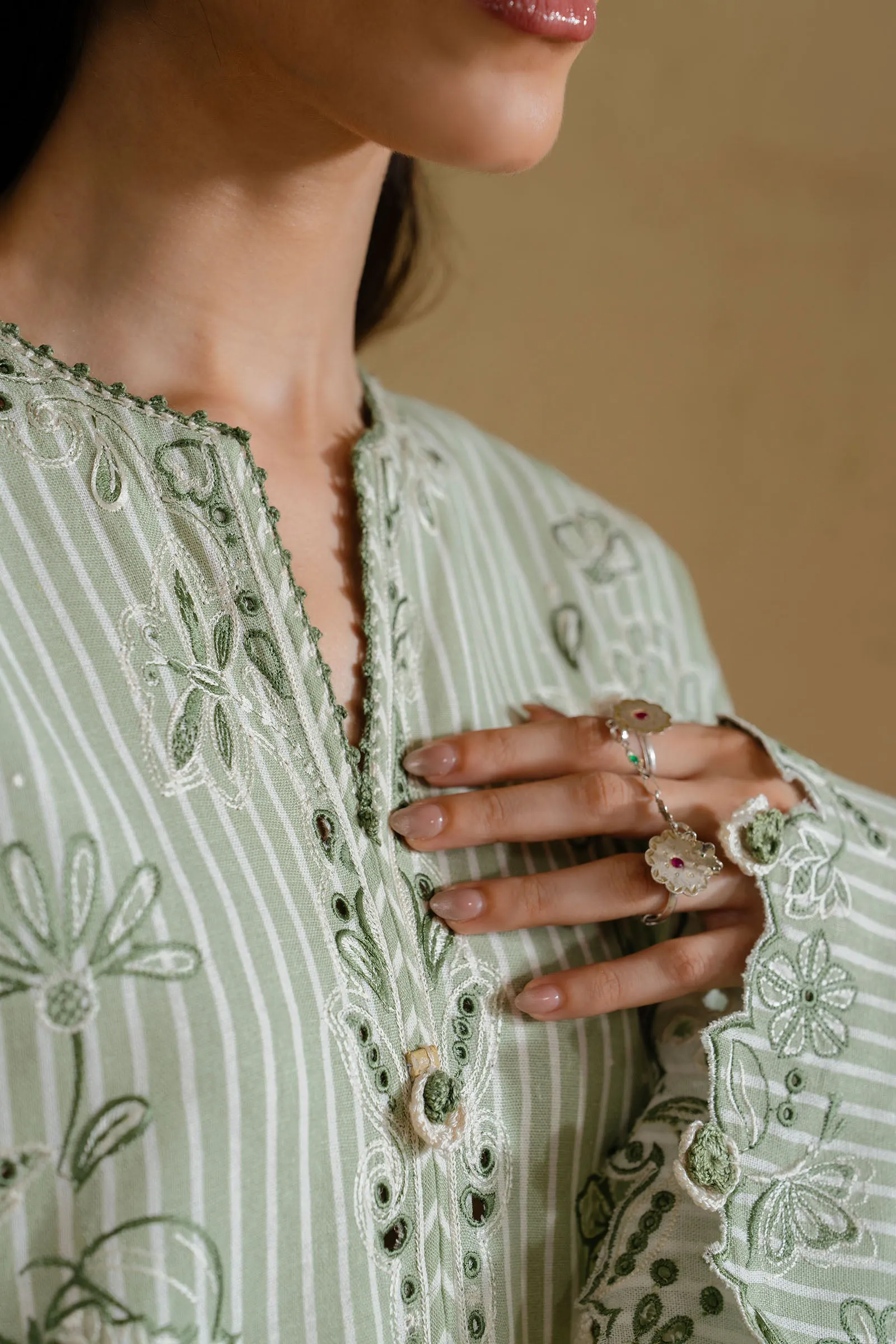 SAHAR (ERW-21497) sold by Elan product image thumbnail 3