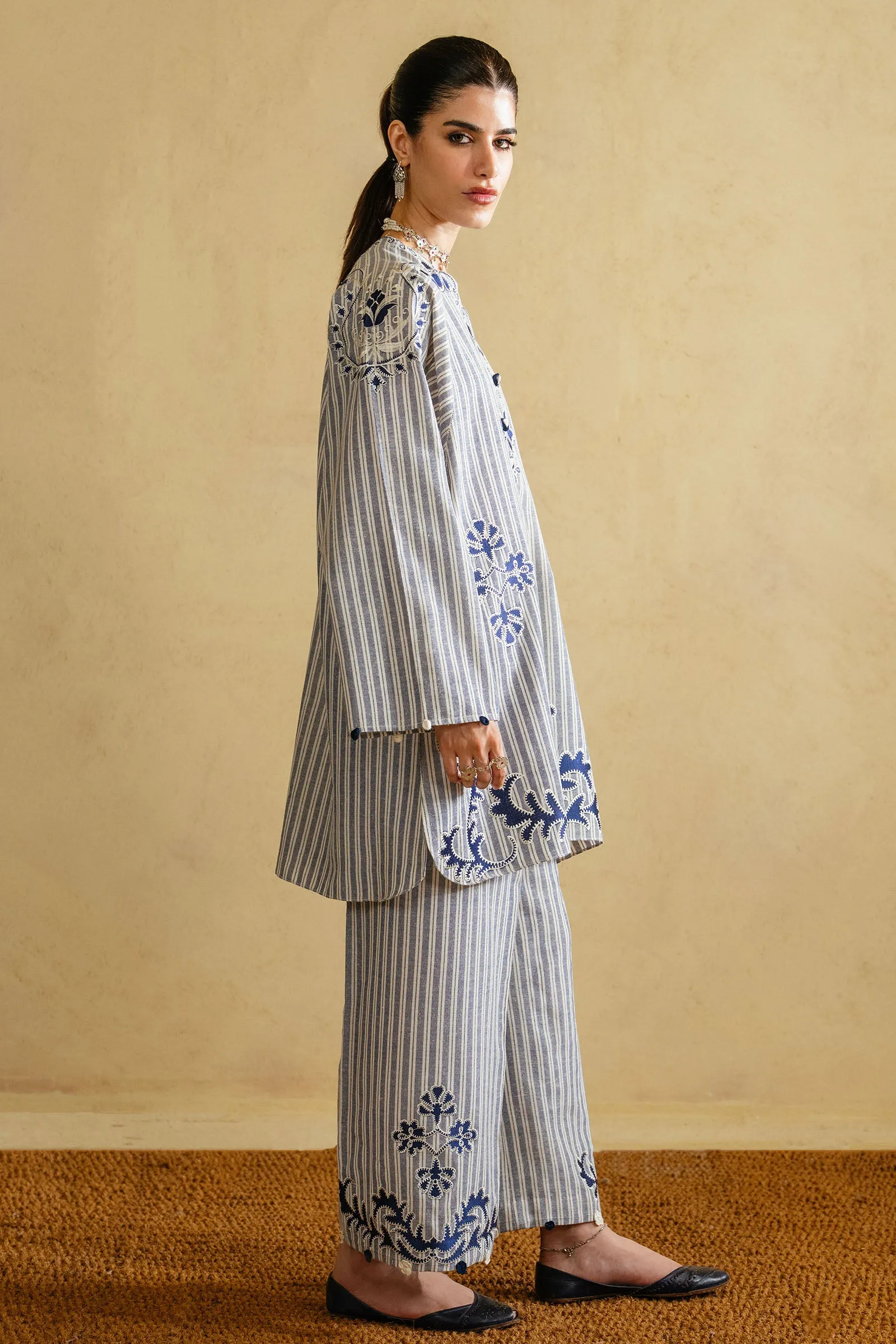 MIRA (ERW-21496) sold by Elan product image thumbnail 4